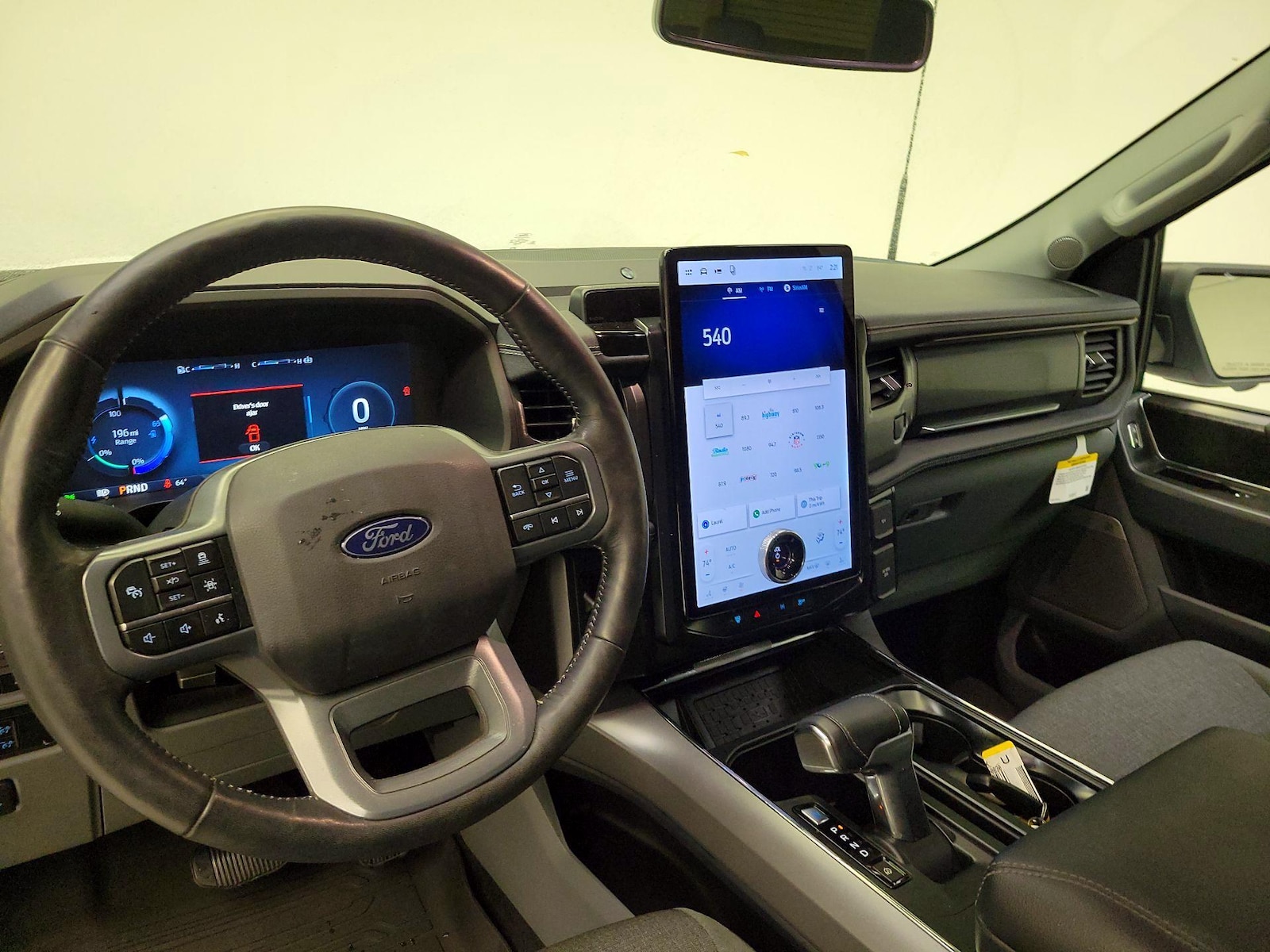 2024 Ford F-150 Lightning Flash - Photo 10