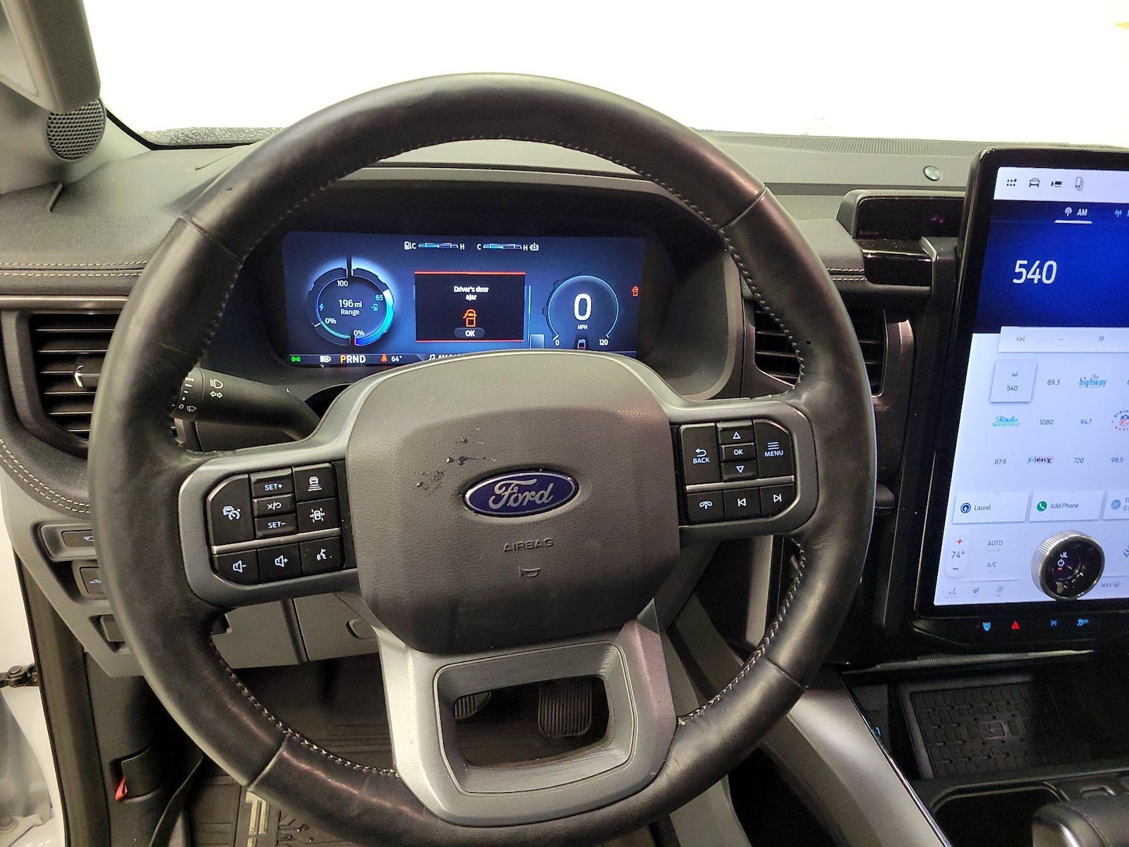 2024 Ford F-150 Lightning Flash - Photo 11