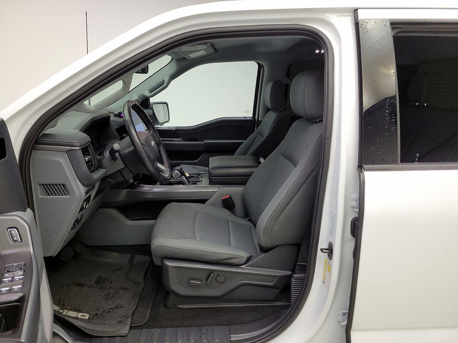 2024 Ford F-150 Lightning Flash - Photo 12