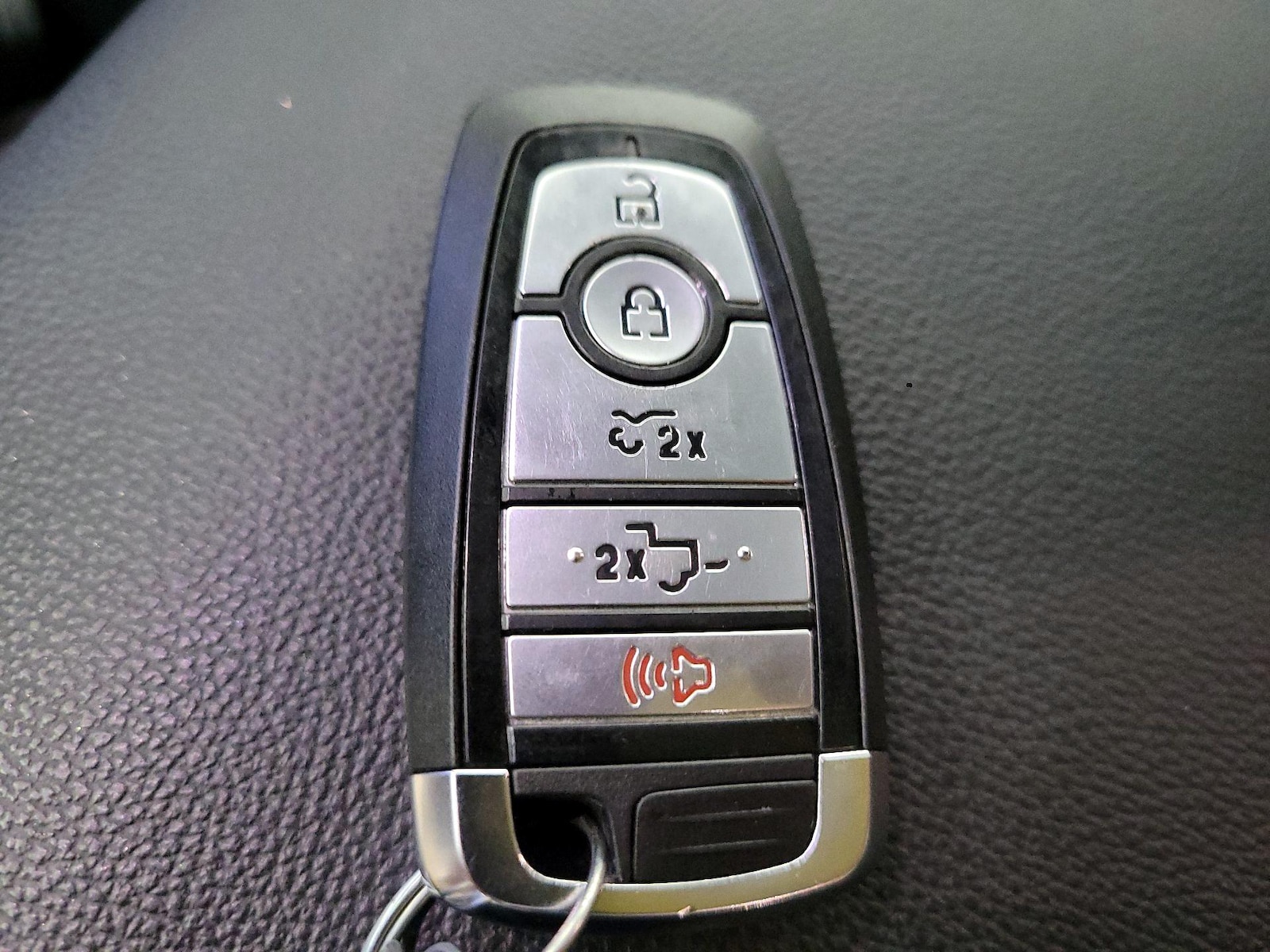 2024 Ford F-150 Lightning Flash - Photo 22
