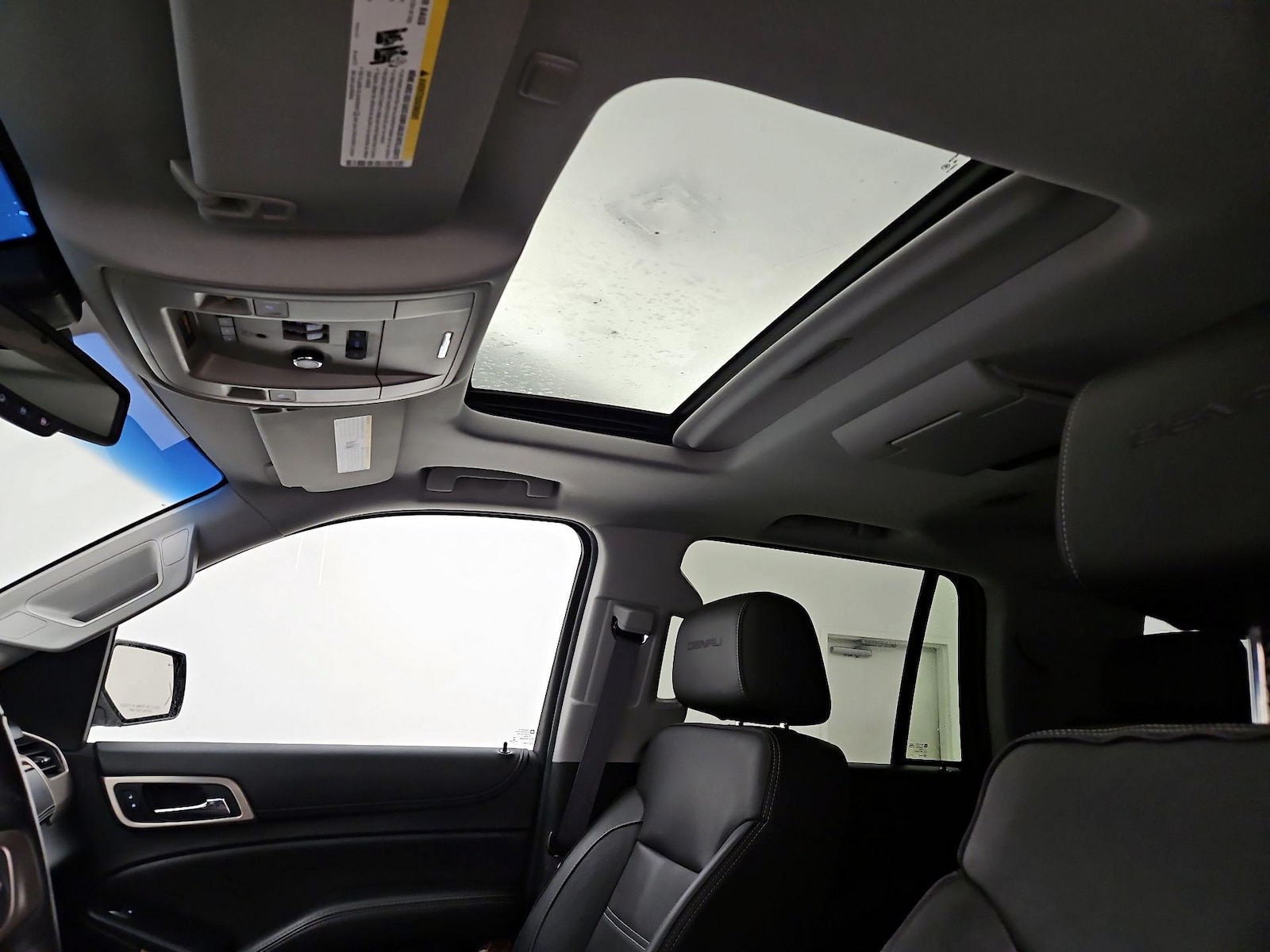 Sunroof(s) & Overhead Airbags