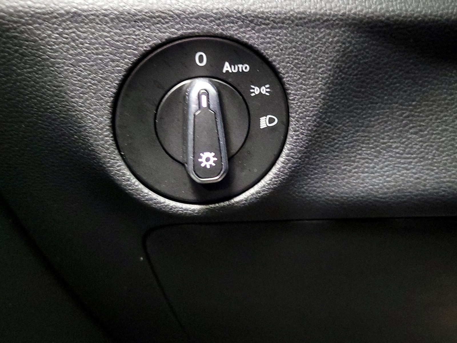 2024 Volkswagen Jetta SEL - Photo 14