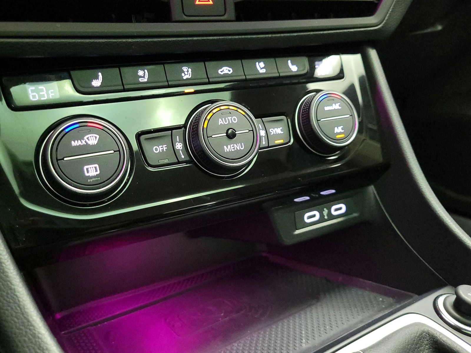 2024 Volkswagen Jetta SEL - Photo 17