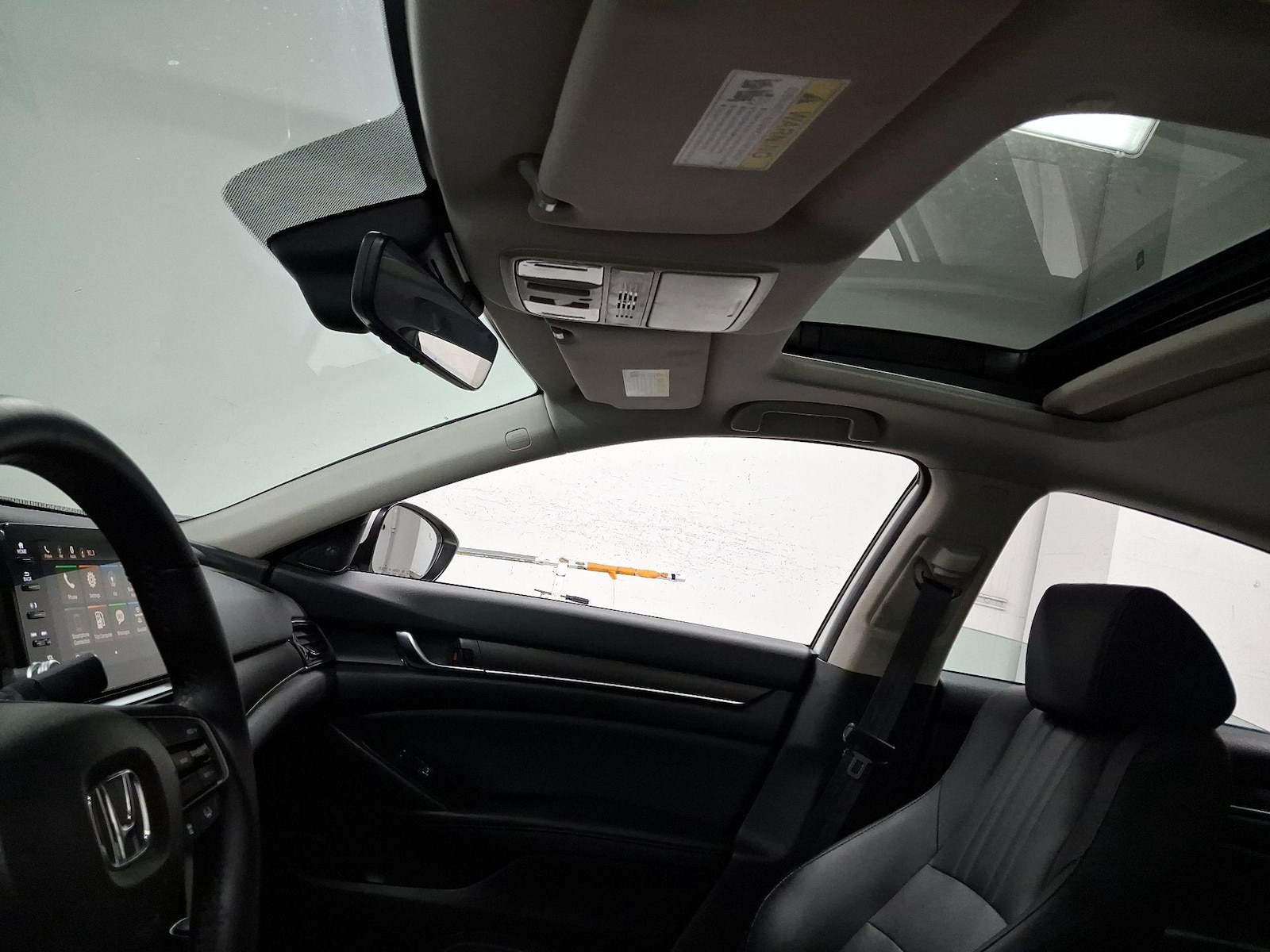 Sunroof(s) & Overhead Airbags