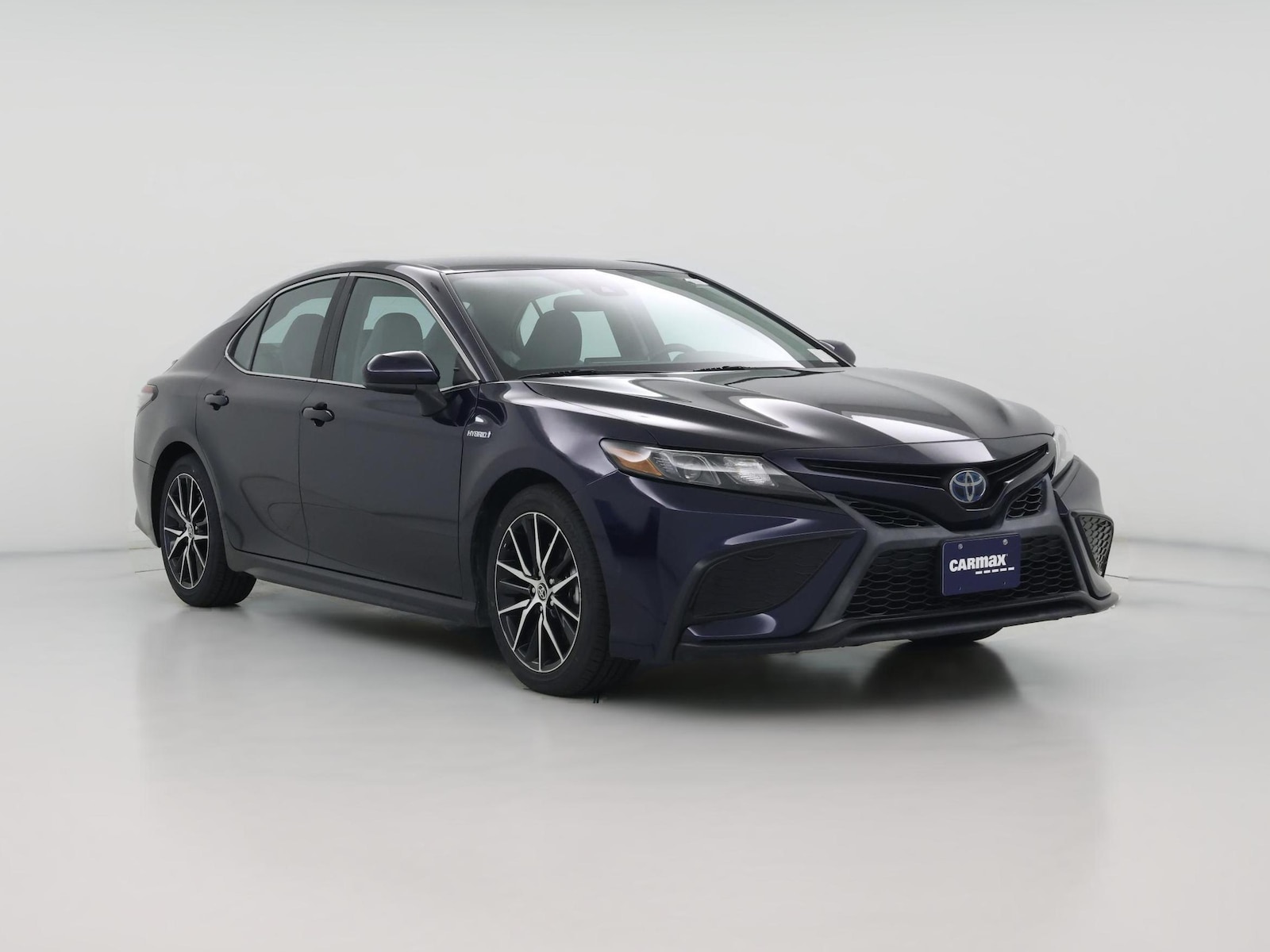 2021 Toyota Camry SE - Photo 1