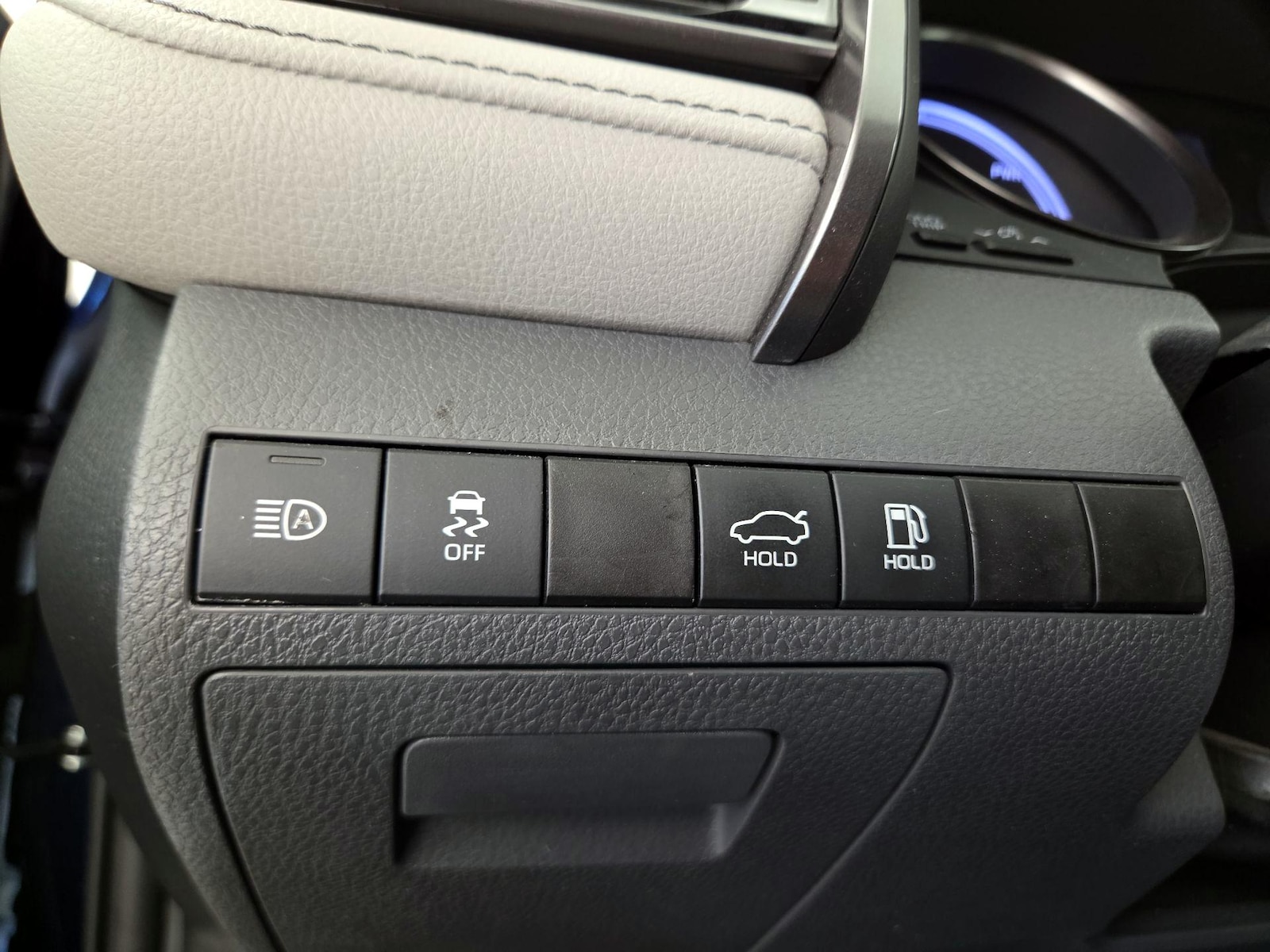 2021 Toyota Camry SE - Photo 14