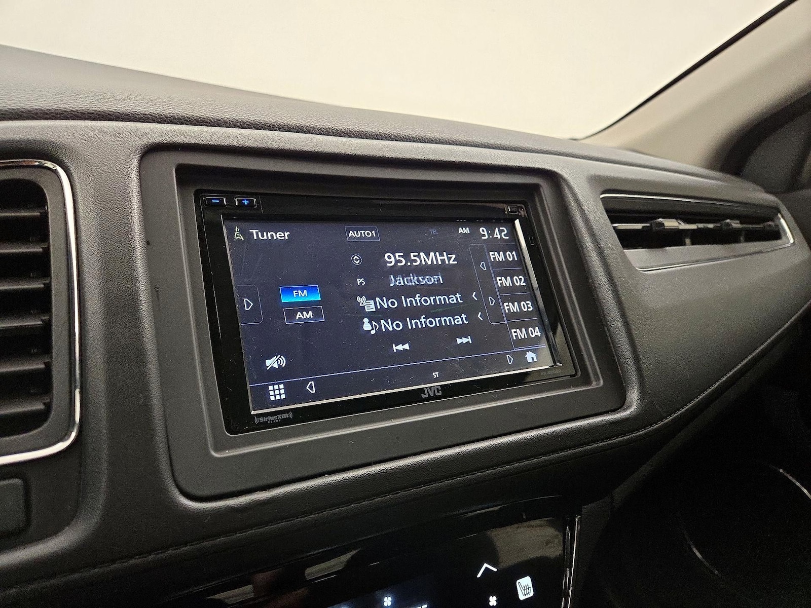 2018 Honda HR-V EX - Photo 16