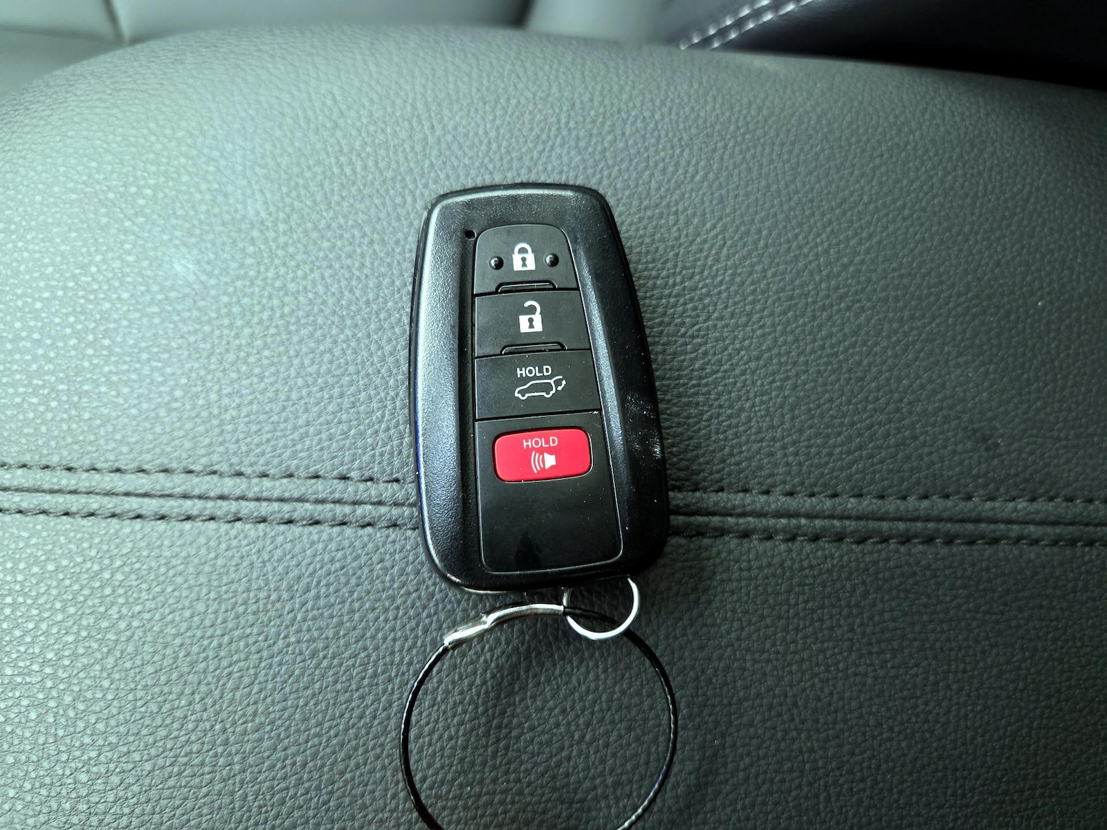 2025 Toyota RAV4 XLE Premium - Photo 24