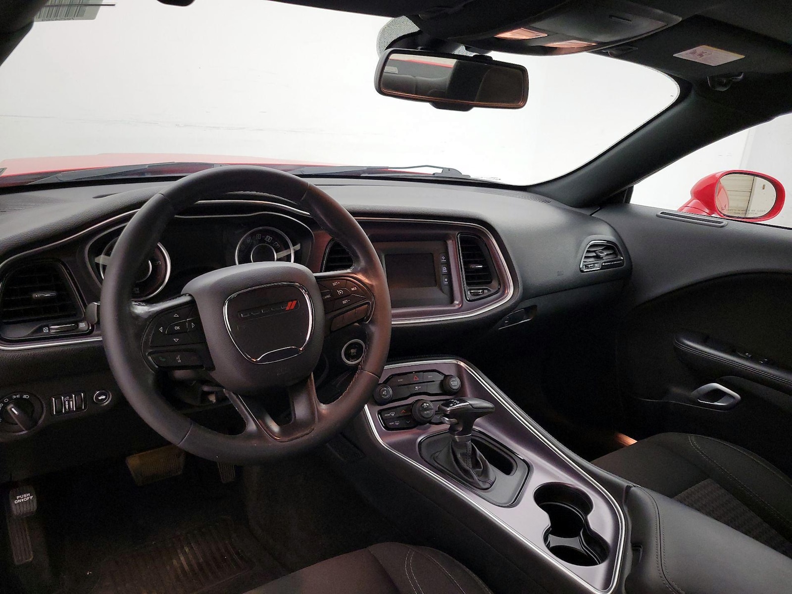 2015 Dodge Challenger SXT - Photo 10