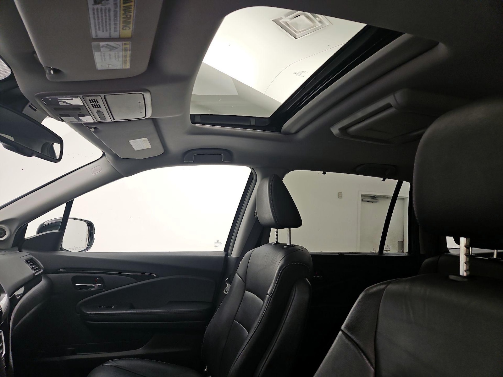 Sunroof(s) & Overhead Airbags