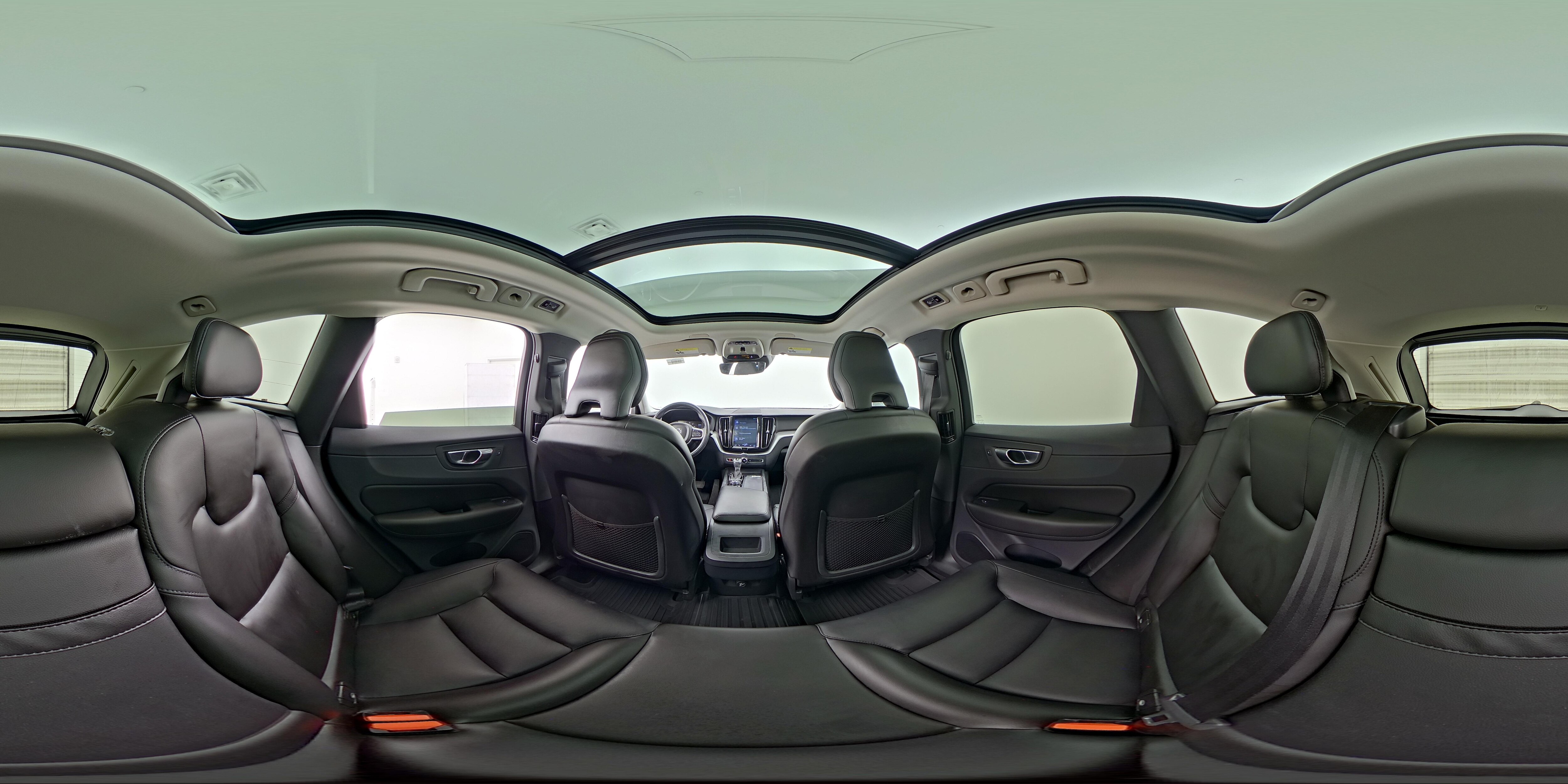 2019 Volvo XC60 Momentum - Photo 27