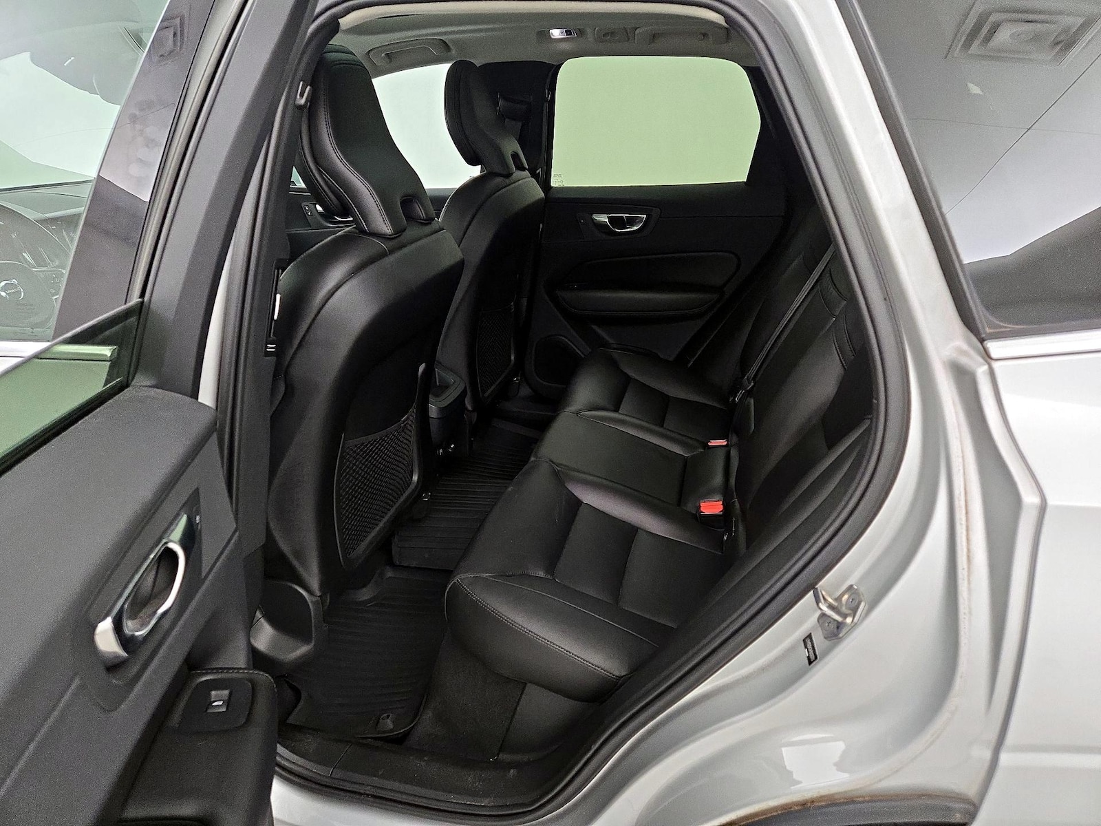 2019 Volvo XC60 Momentum - Photo 22