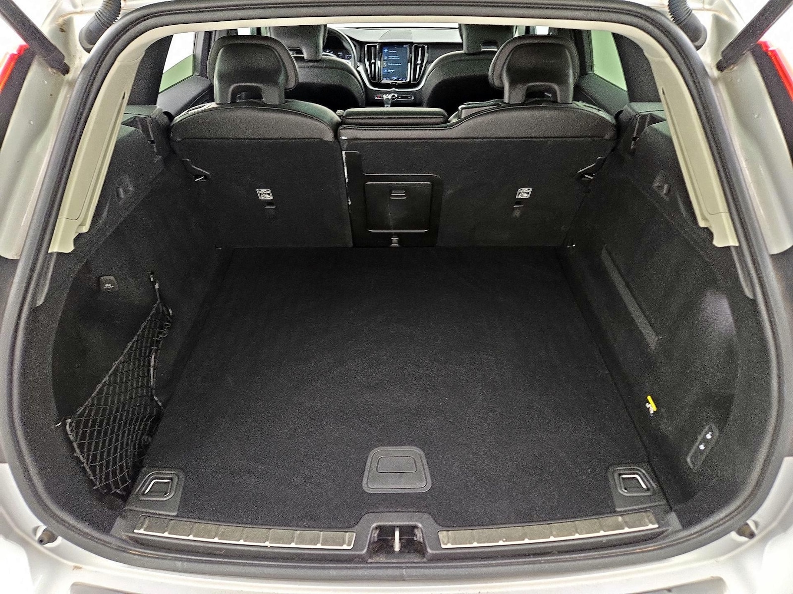 2019 Volvo XC60 Momentum - Photo 23