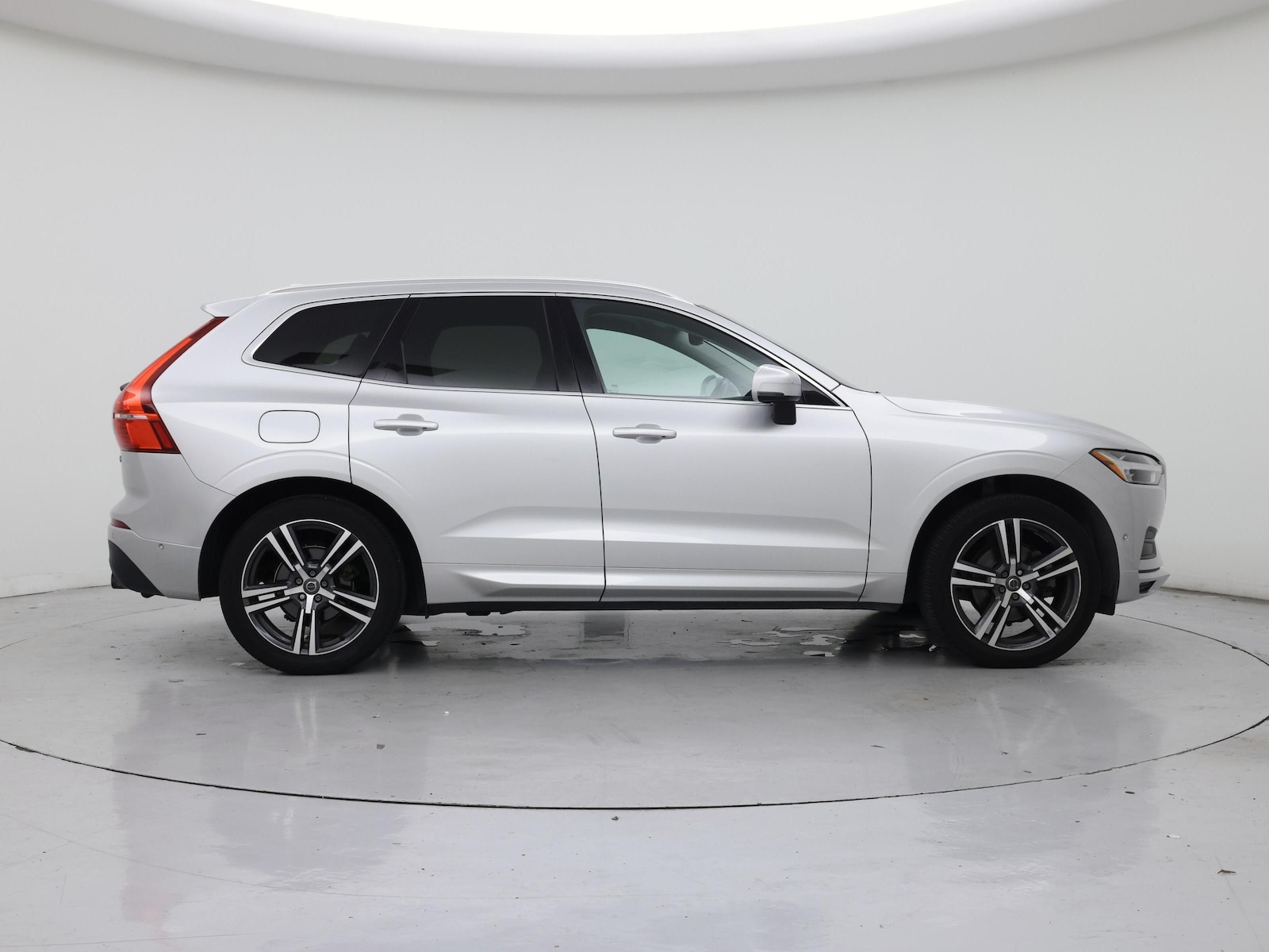 2019 Volvo XC60 Momentum - Photo 8