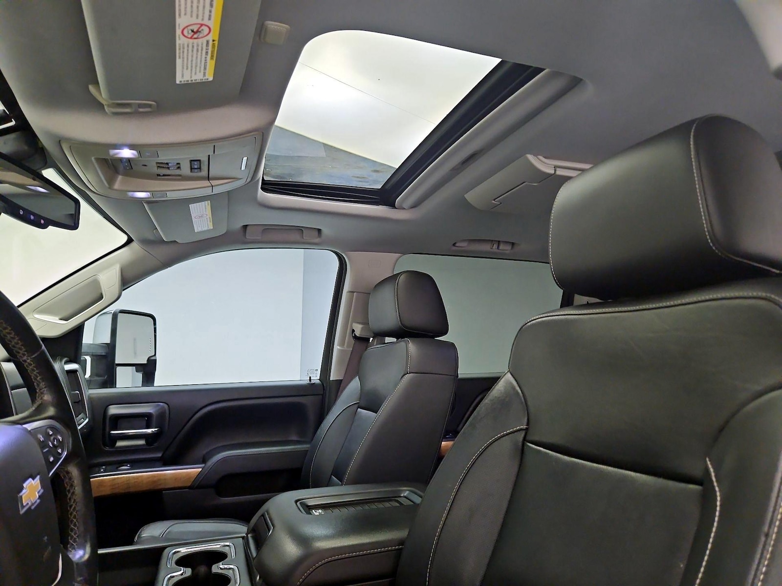 Sunroof(s) & Overhead Airbags