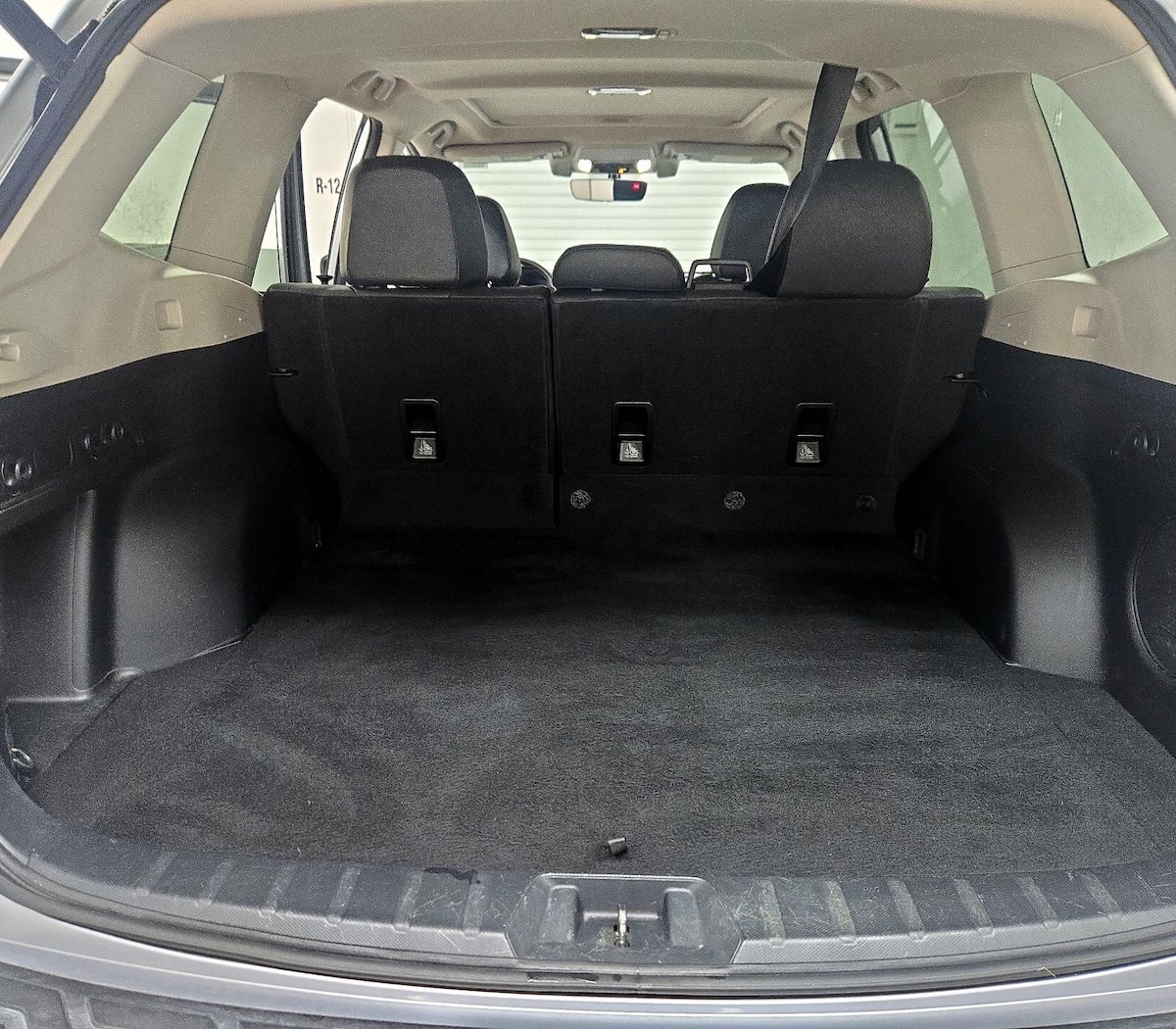 Trunk/Cargo (Seats Up)