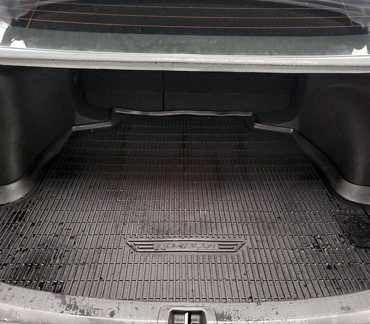 Trunk/Cargo (Seats Up)
