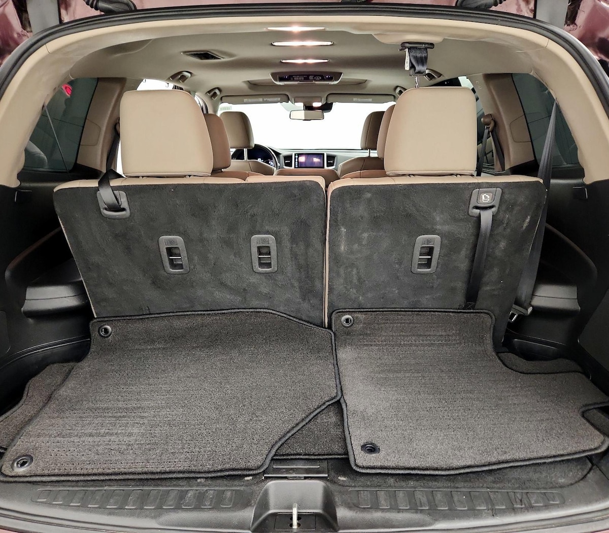 Trunk/Cargo (Seats Up)