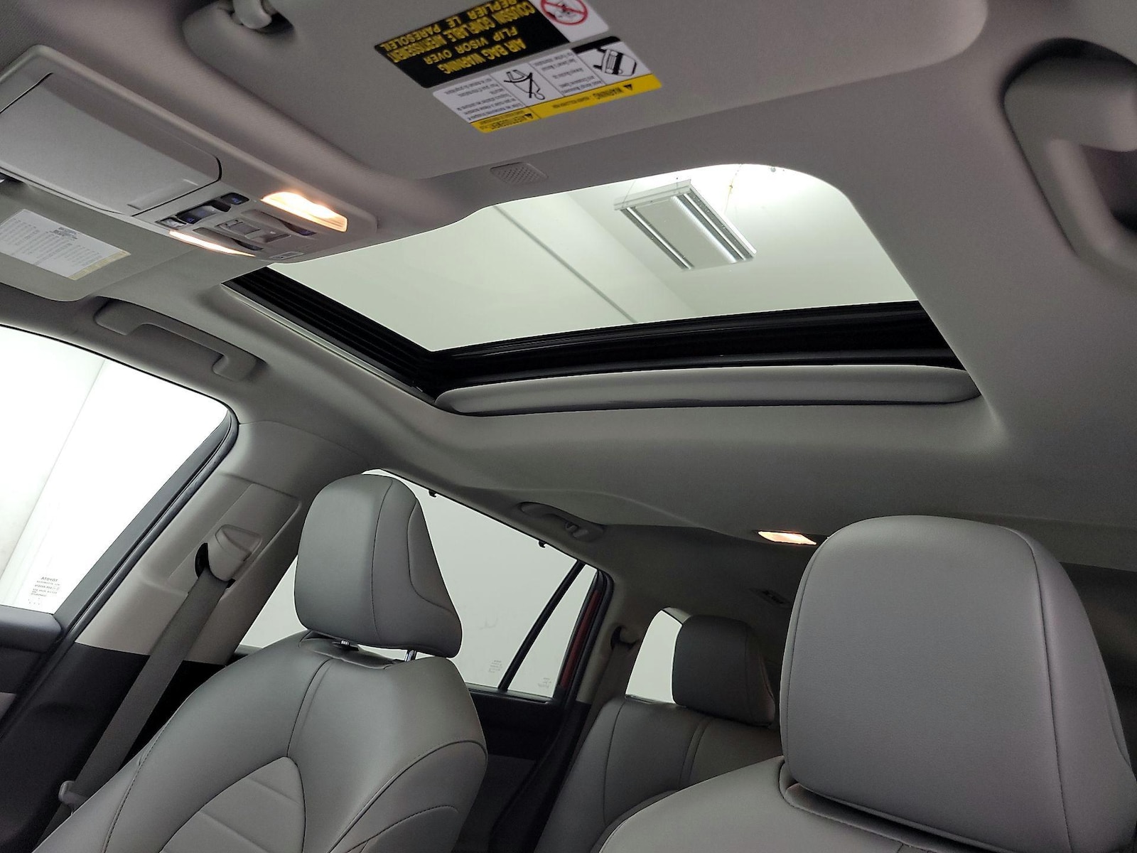 Sunroof(s) & Overhead Airbags