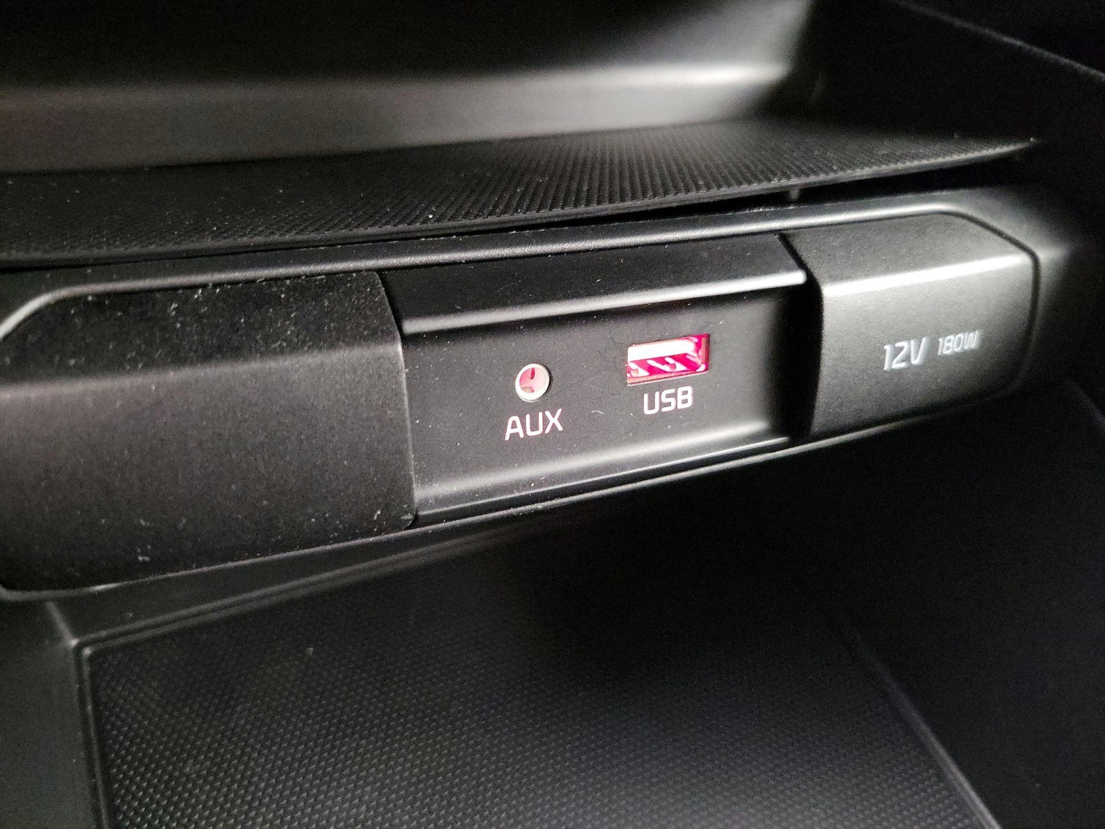 2018 Kia Rio 5-Door LX - Photo 18