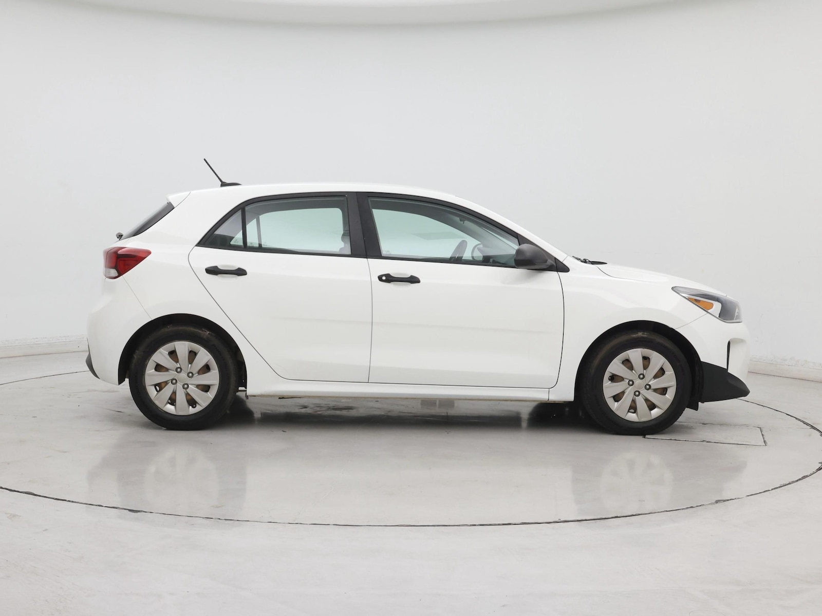 2018 Kia Rio 5-Door LX - Photo 8
