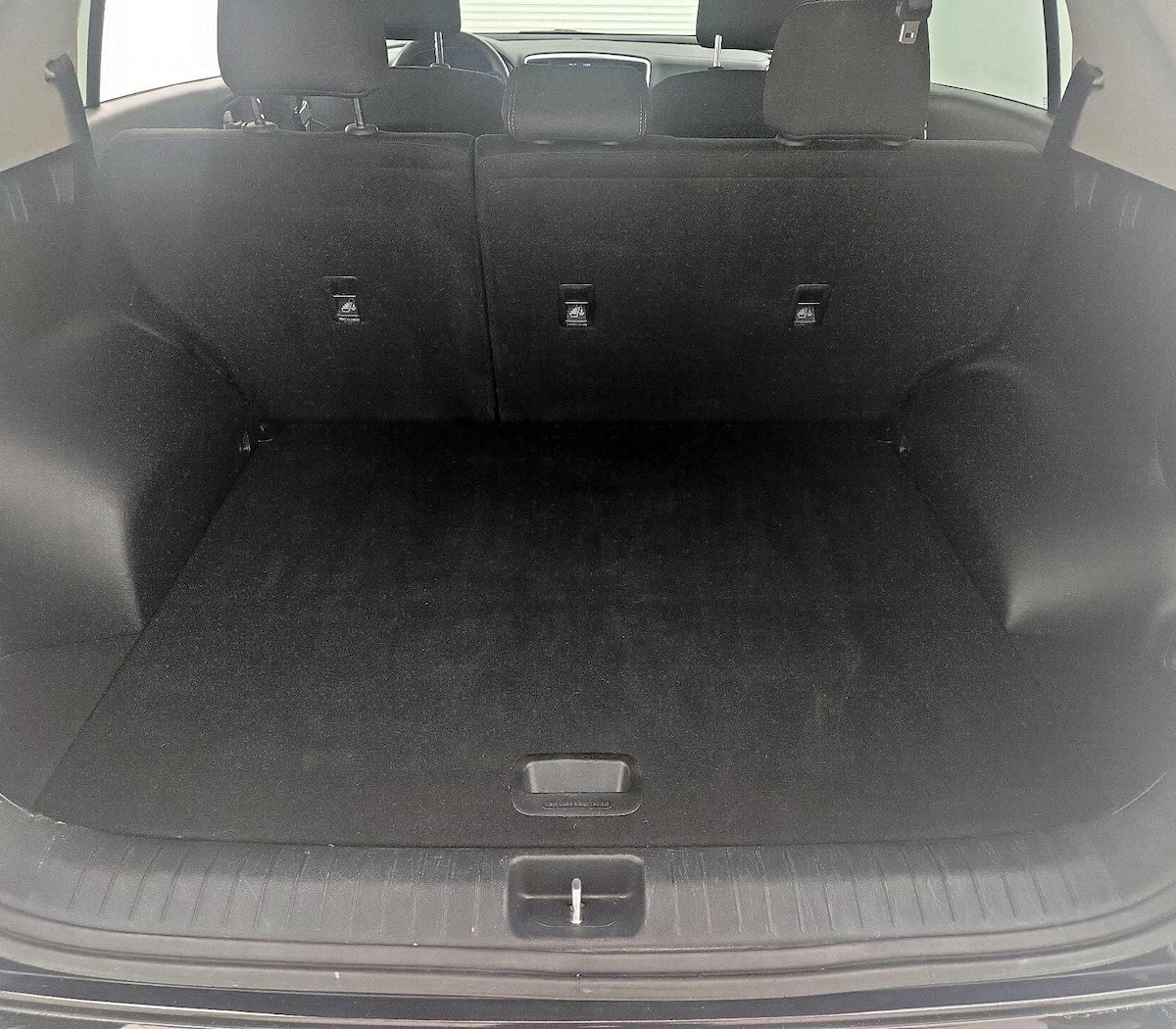 Trunk/Cargo (Seats Up)