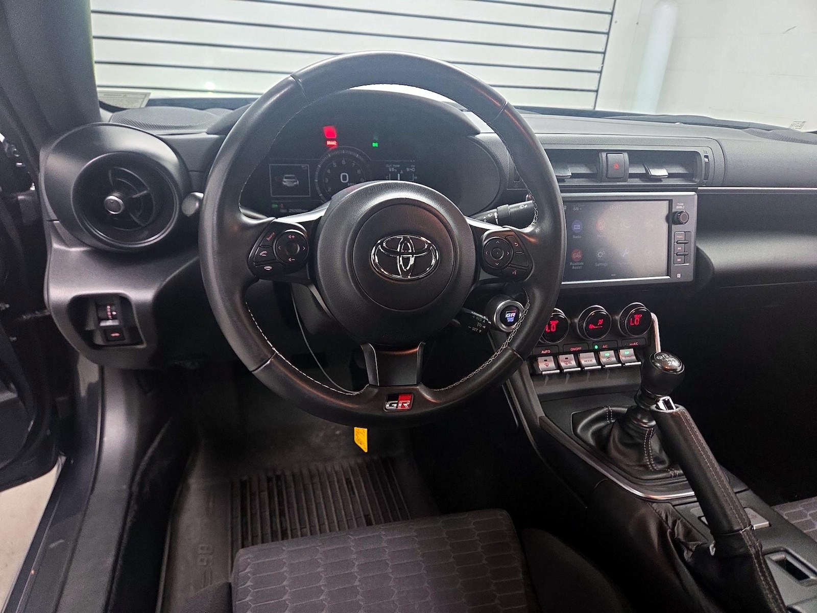 2023 Toyota GR86 Base - Photo 10