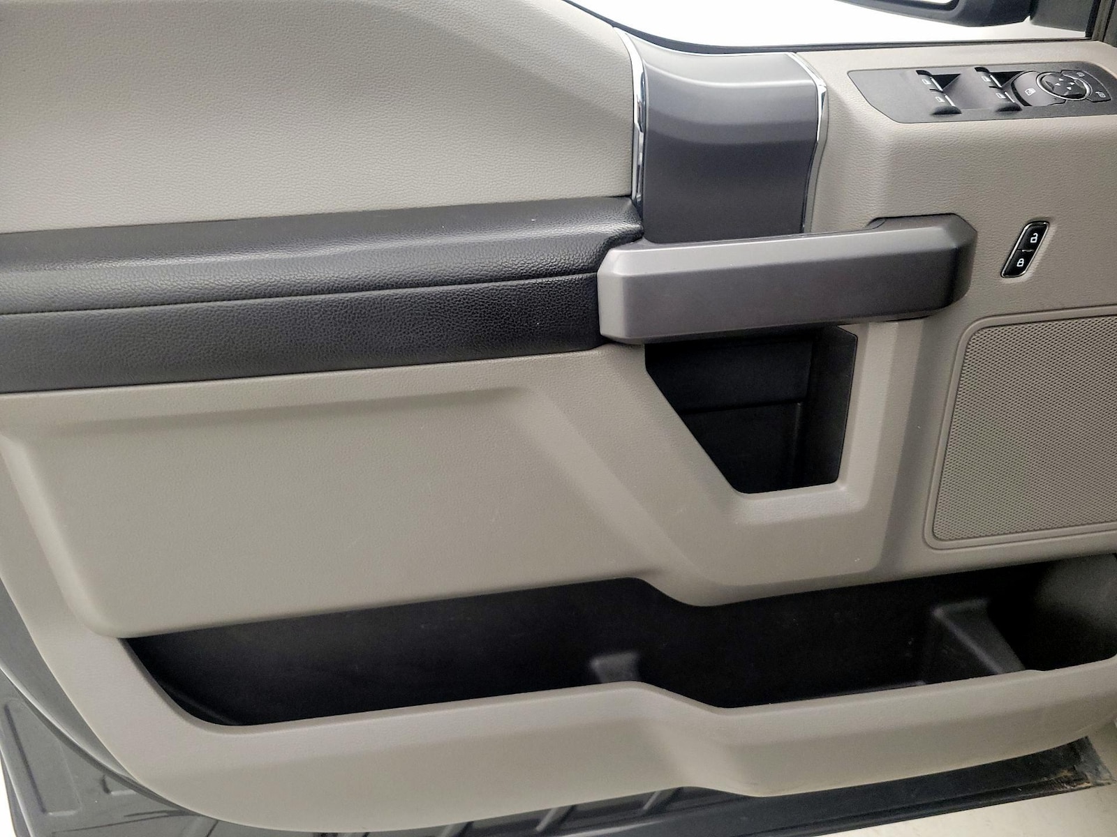 2019 Ford F-150 XLT - Photo 13