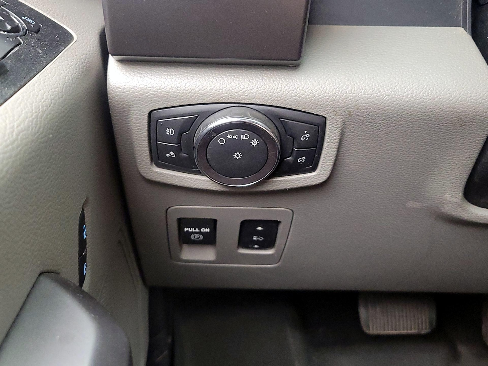2019 Ford F-150 XLT - Photo 14