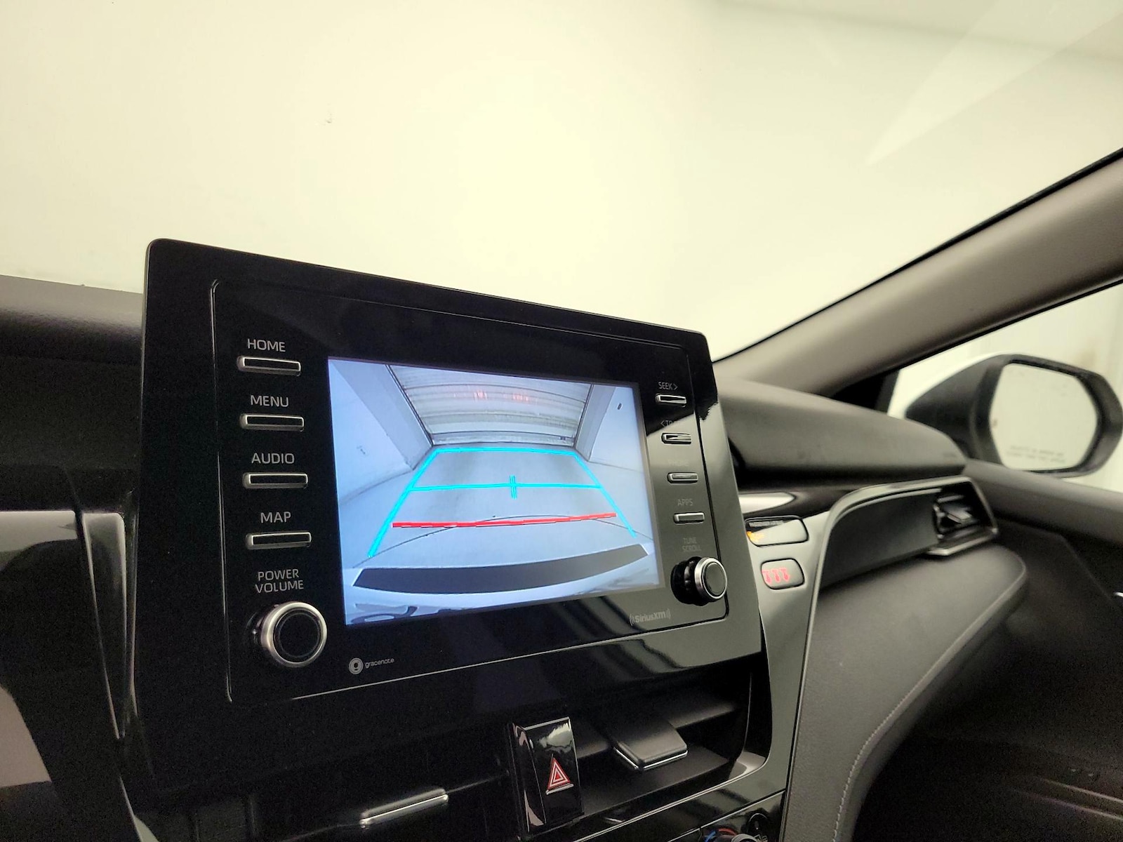 2022 Toyota Camry SE - Photo 15