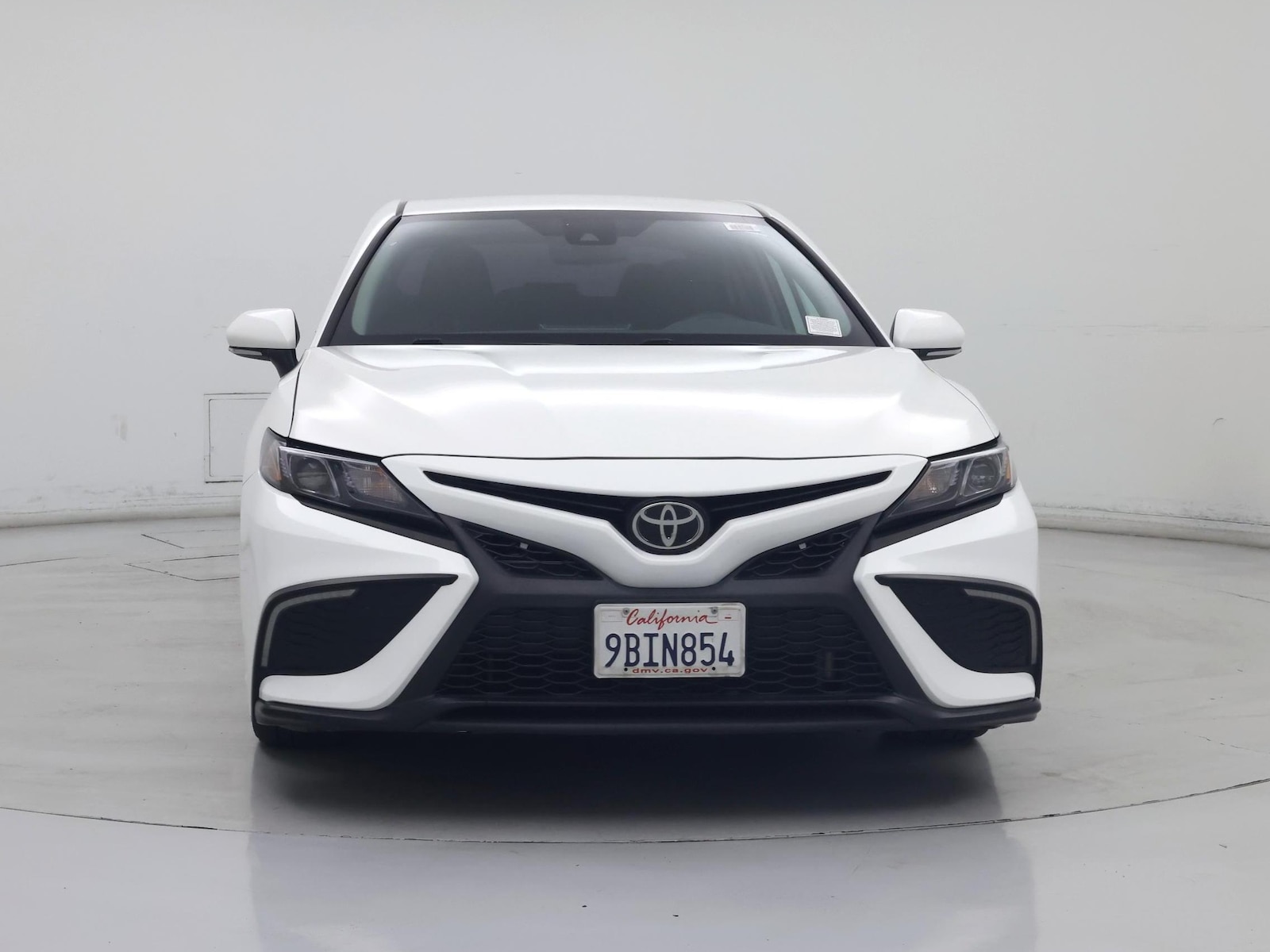 2022 Toyota Camry SE - Photo 6