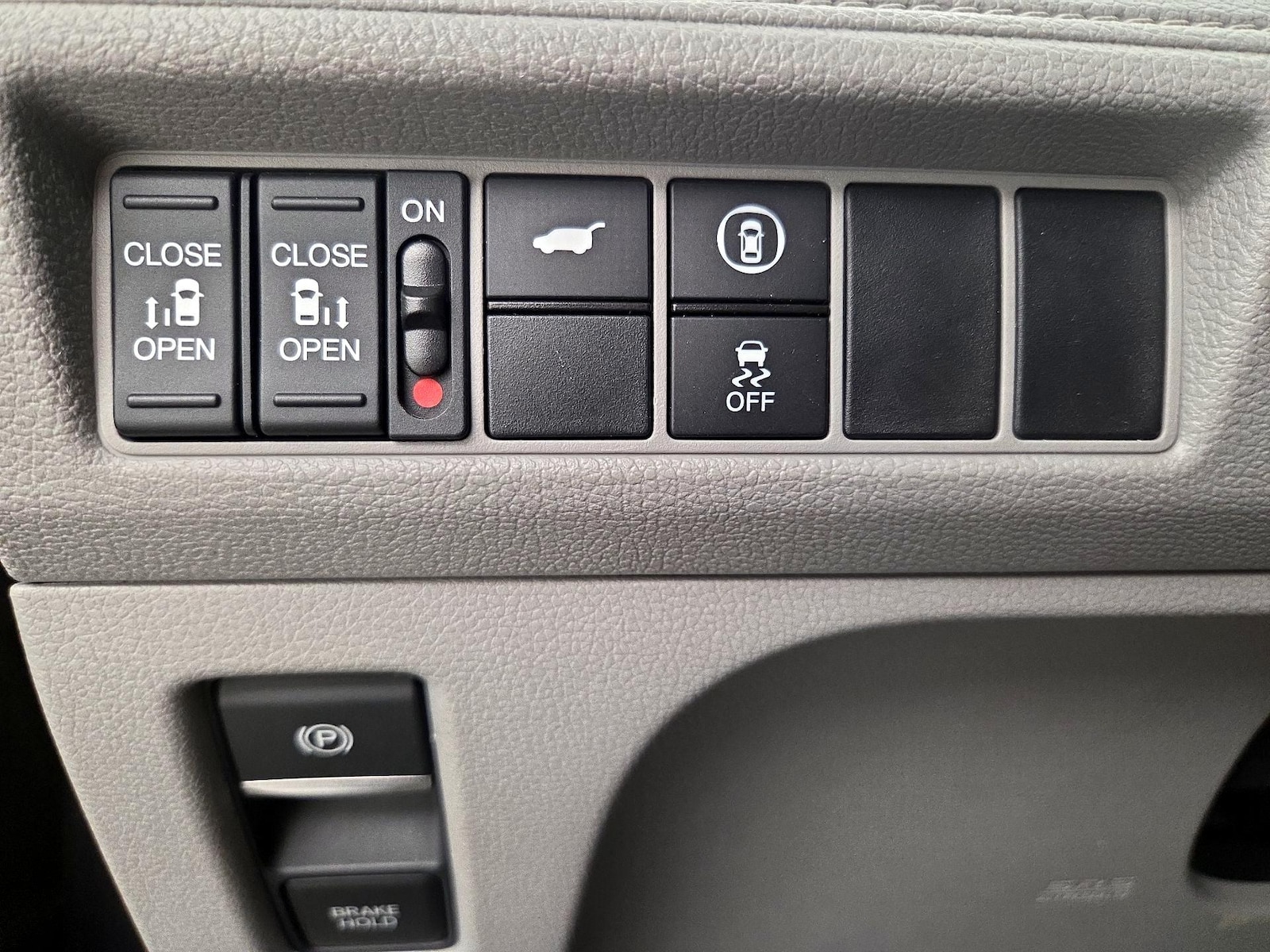 2023 Honda Odyssey EX-L - Photo 14