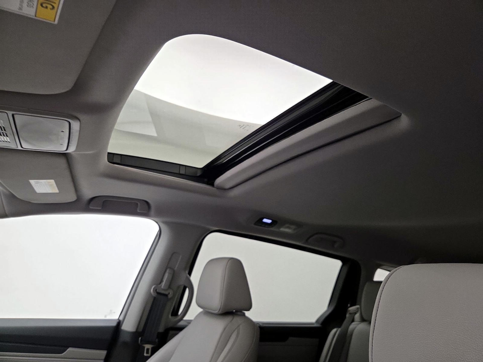 2023 Honda Odyssey EX-L - Photo 20