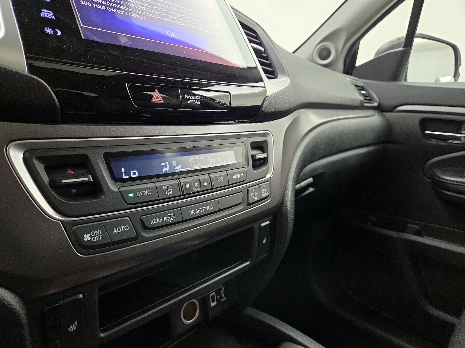 2020 Honda Ridgeline RTL - Photo 17