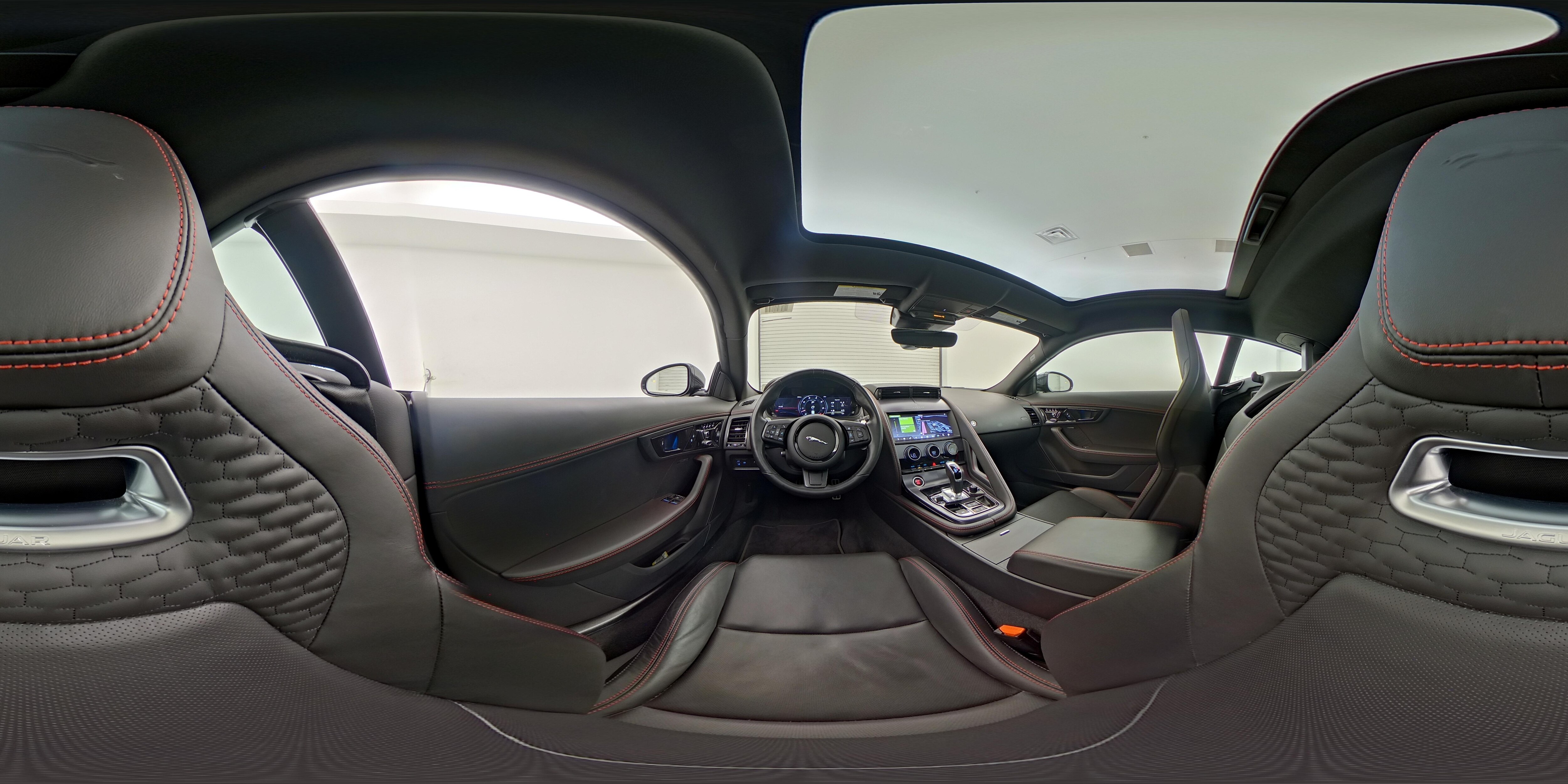 2022 Jaguar F-TYPE R-Dynamic - Photo 26