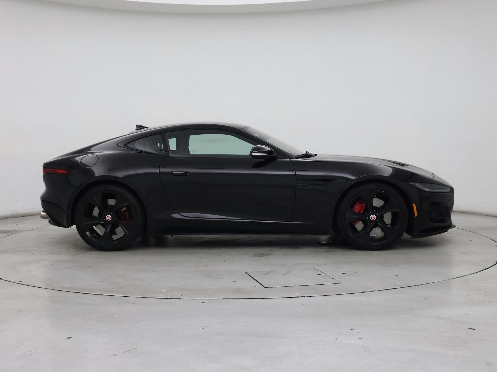 2022 Jaguar F-TYPE R-Dynamic - Photo 8