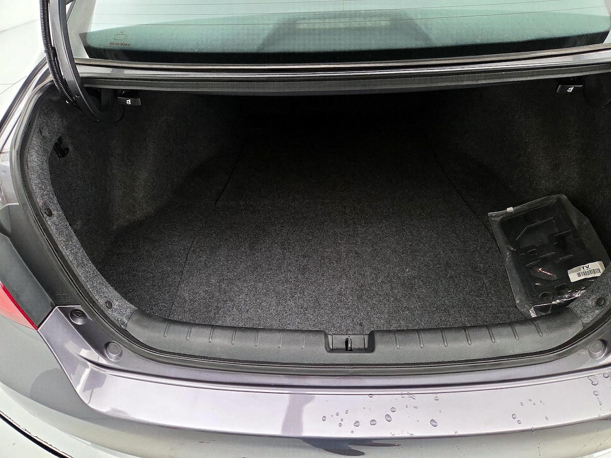 Trunk/Cargo (Seats Up)