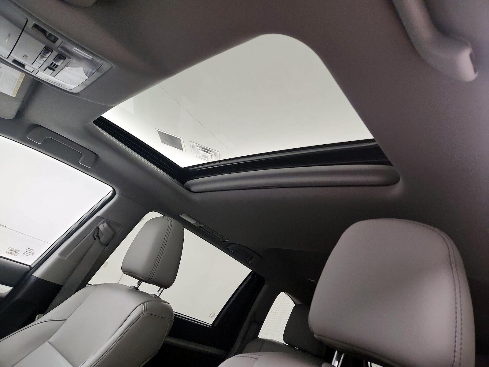 2014 Toyota Highlander XLE - Photo 19