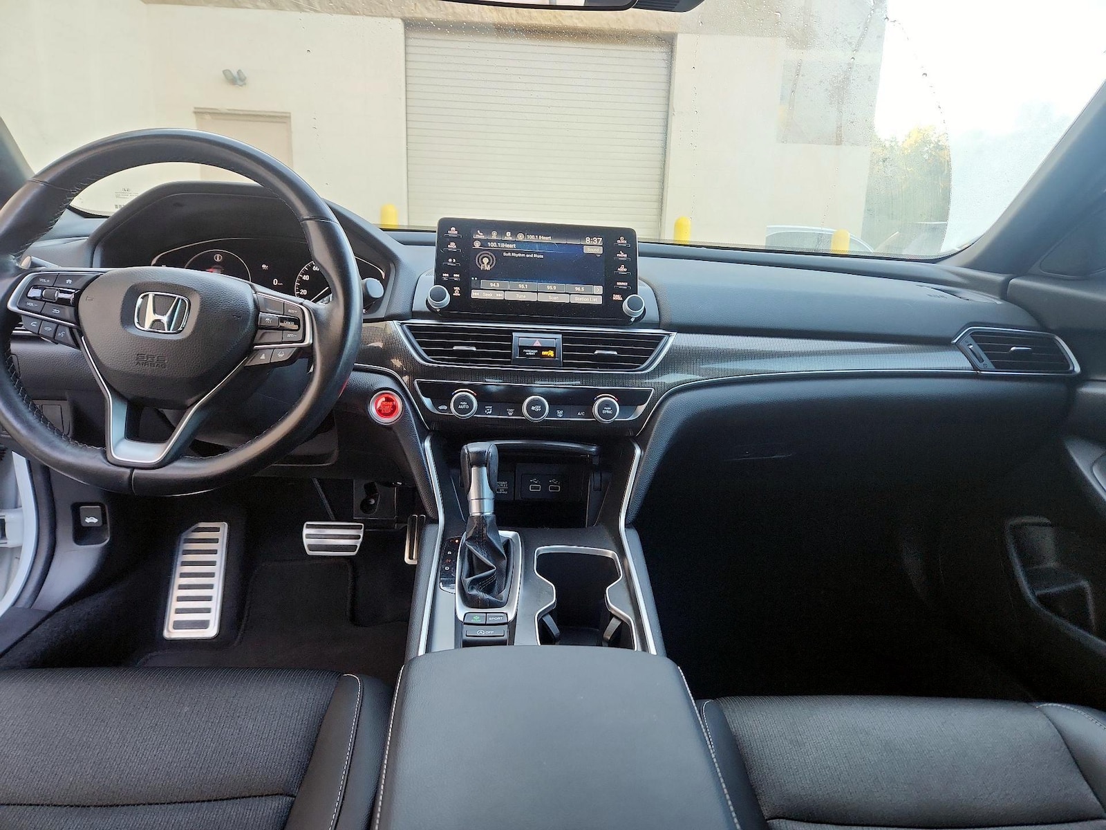 Apple CarPlay® & Android Auto™