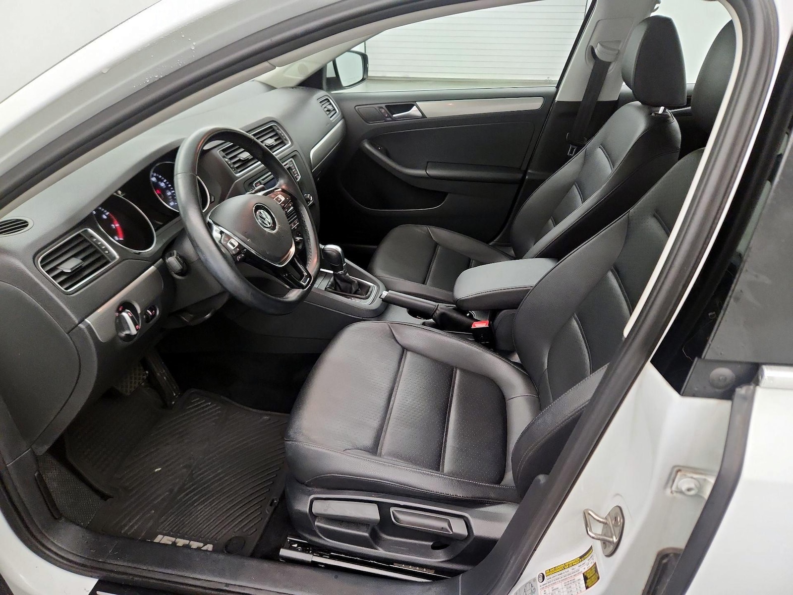 2016 Volkswagen Jetta SE - Photo 12