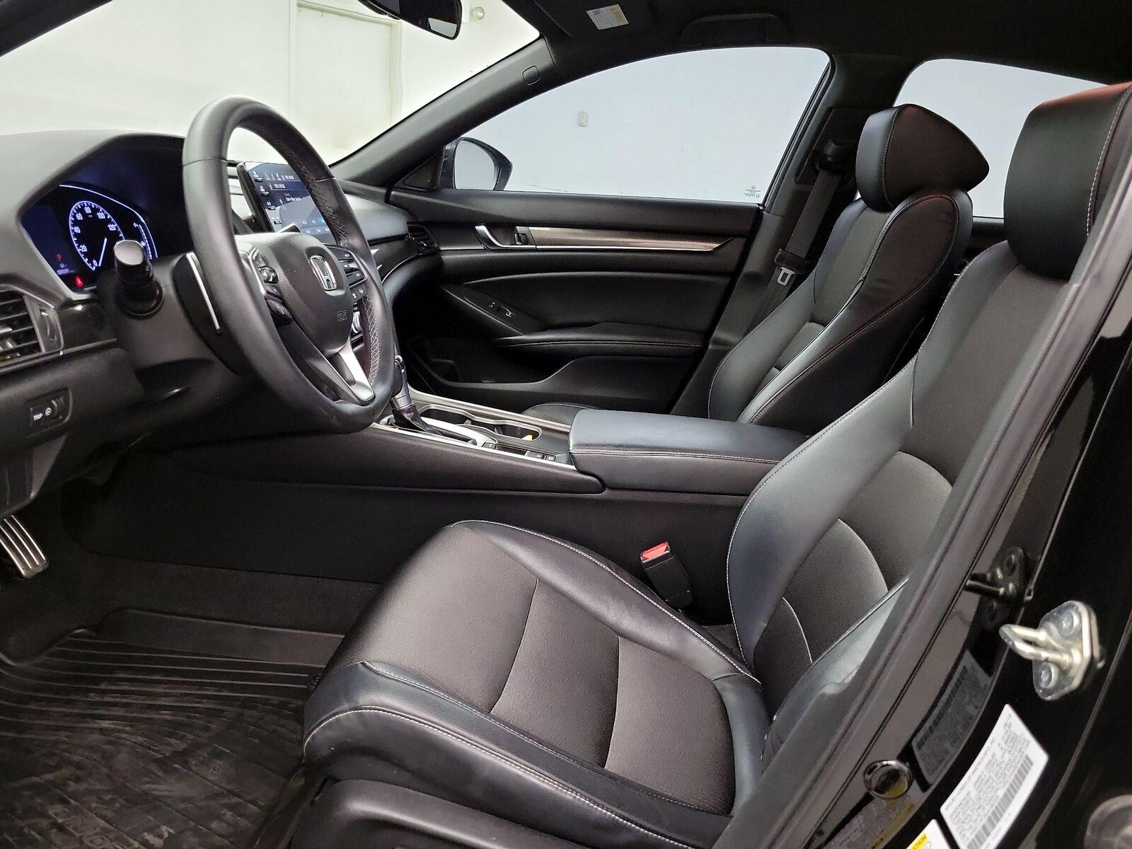 Power Seat(s) & Side Airbags