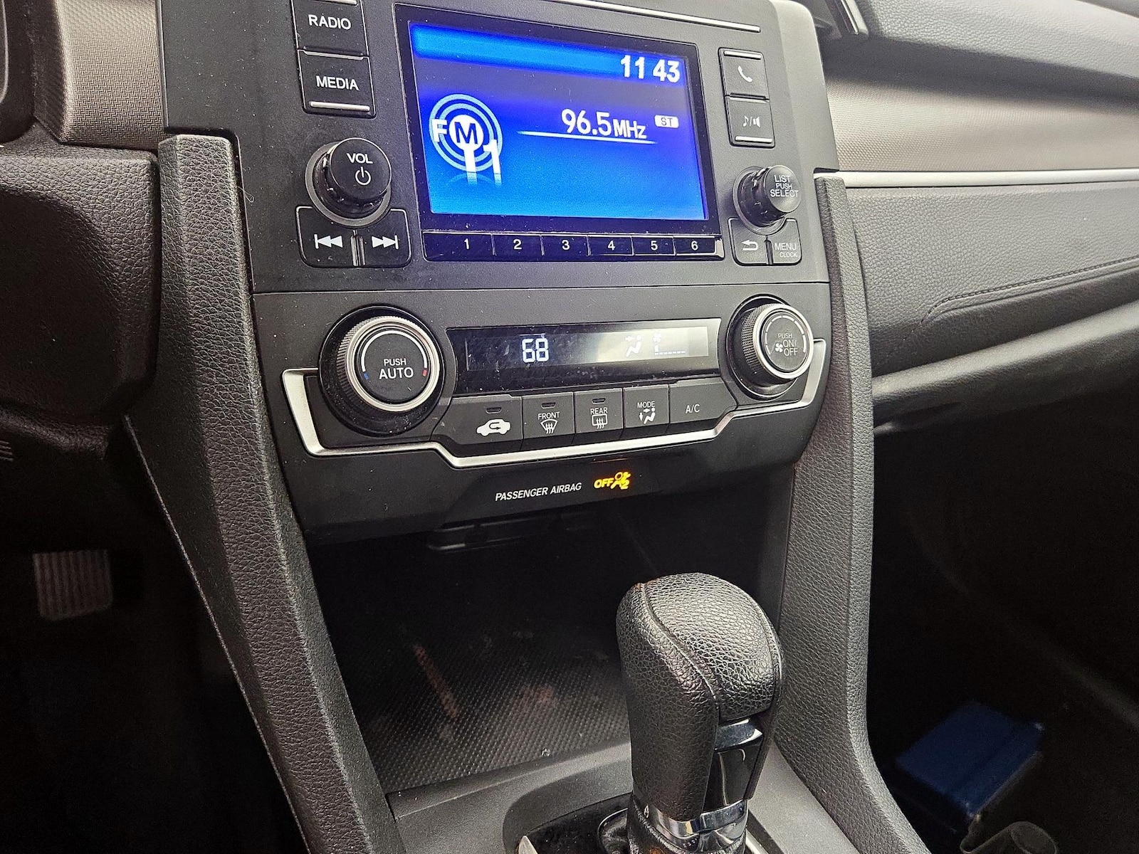 2019 Honda Civic LX - Photo 17