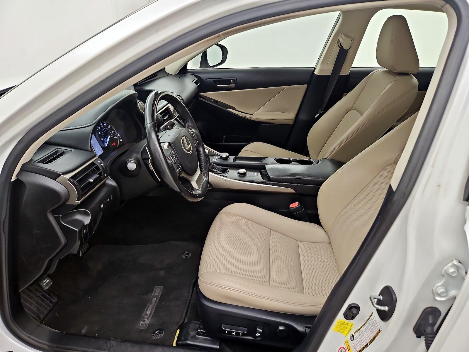 Power Seat(s) & Side Airbags