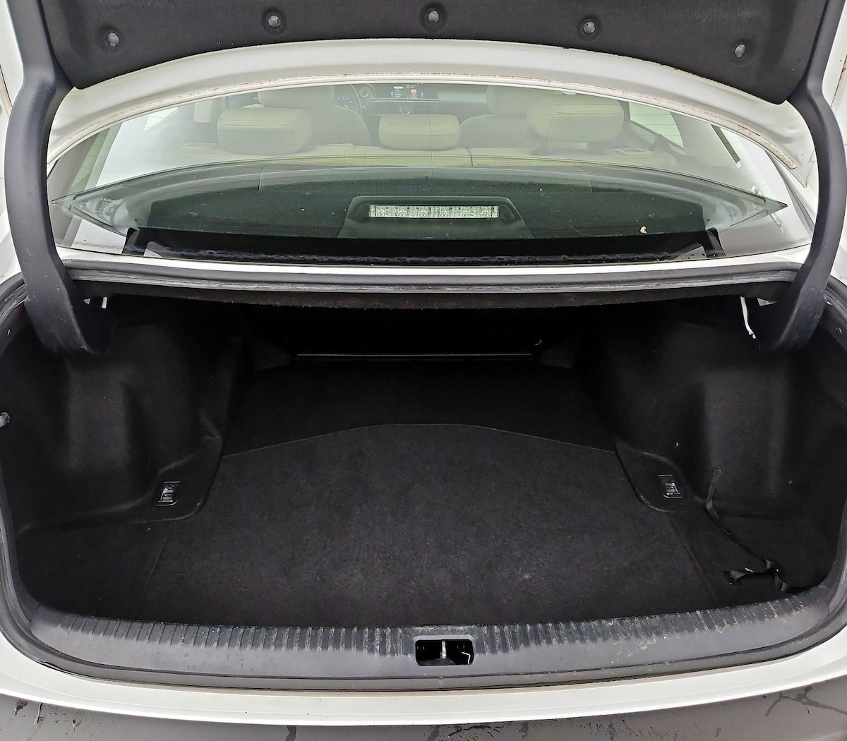 Trunk/Cargo (Seats Up)