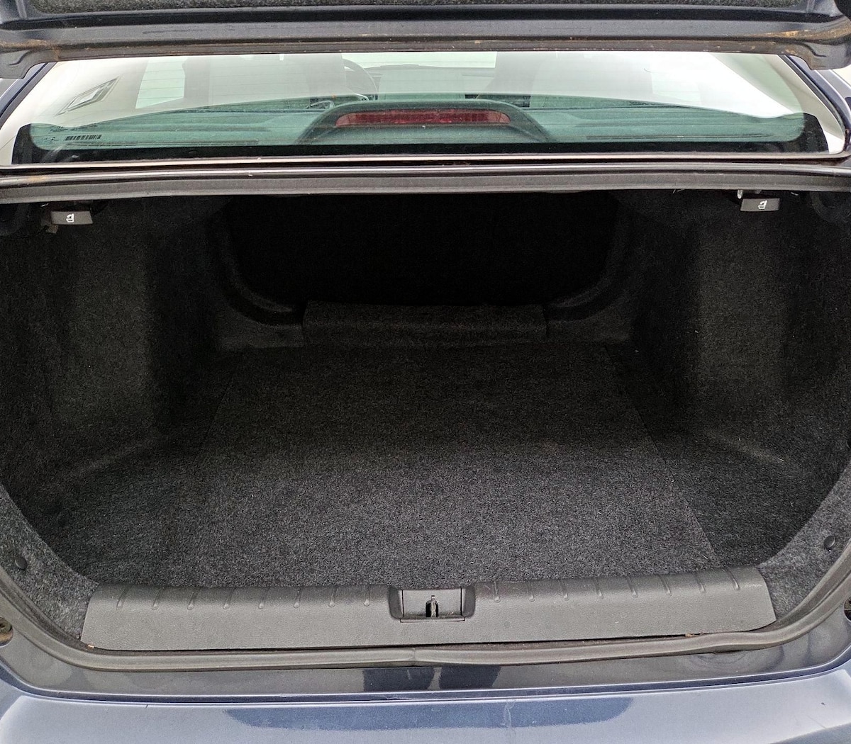 Trunk/Cargo (Seats Up)