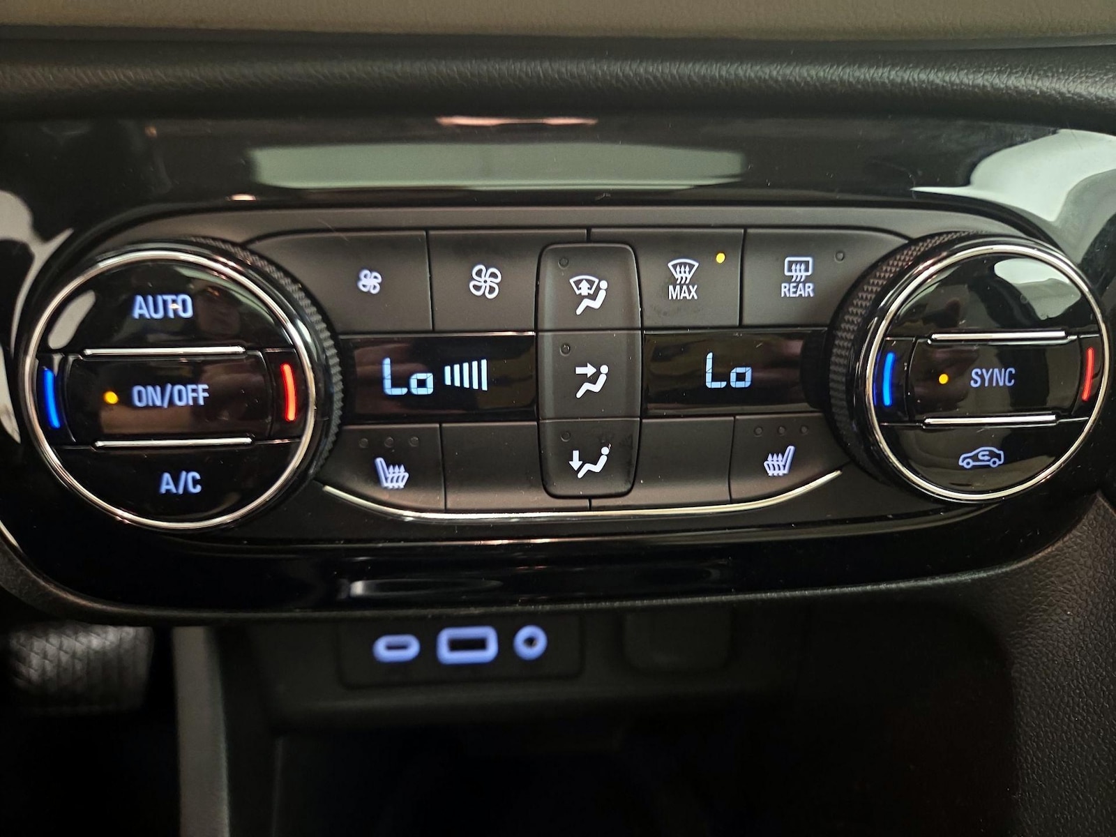 2020 Buick Encore GX Essence - Photo 18