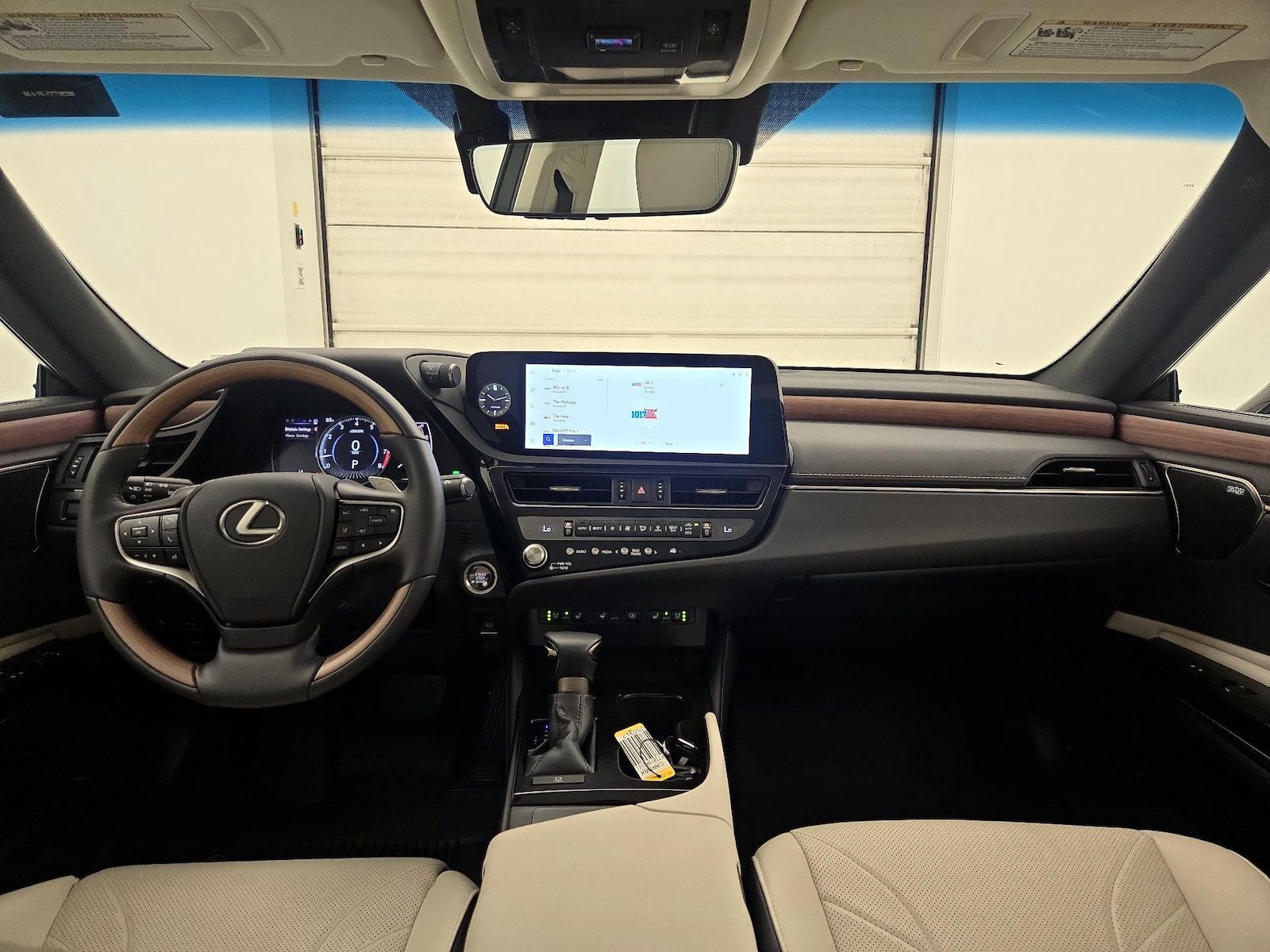 2024 Lexus ES 350 Ultra Luxury - Photo 10