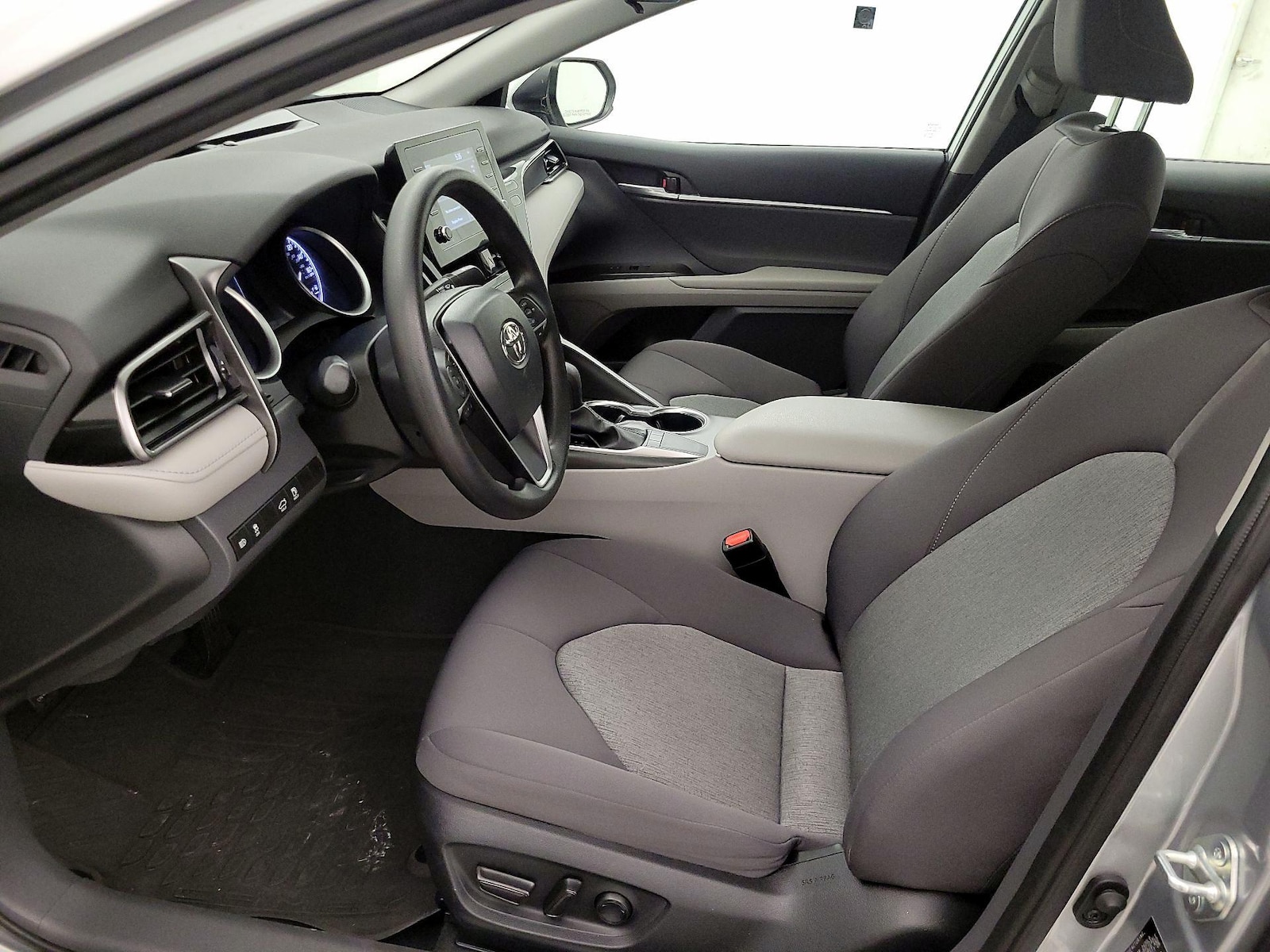2023 Toyota Camry LE - Photo 12