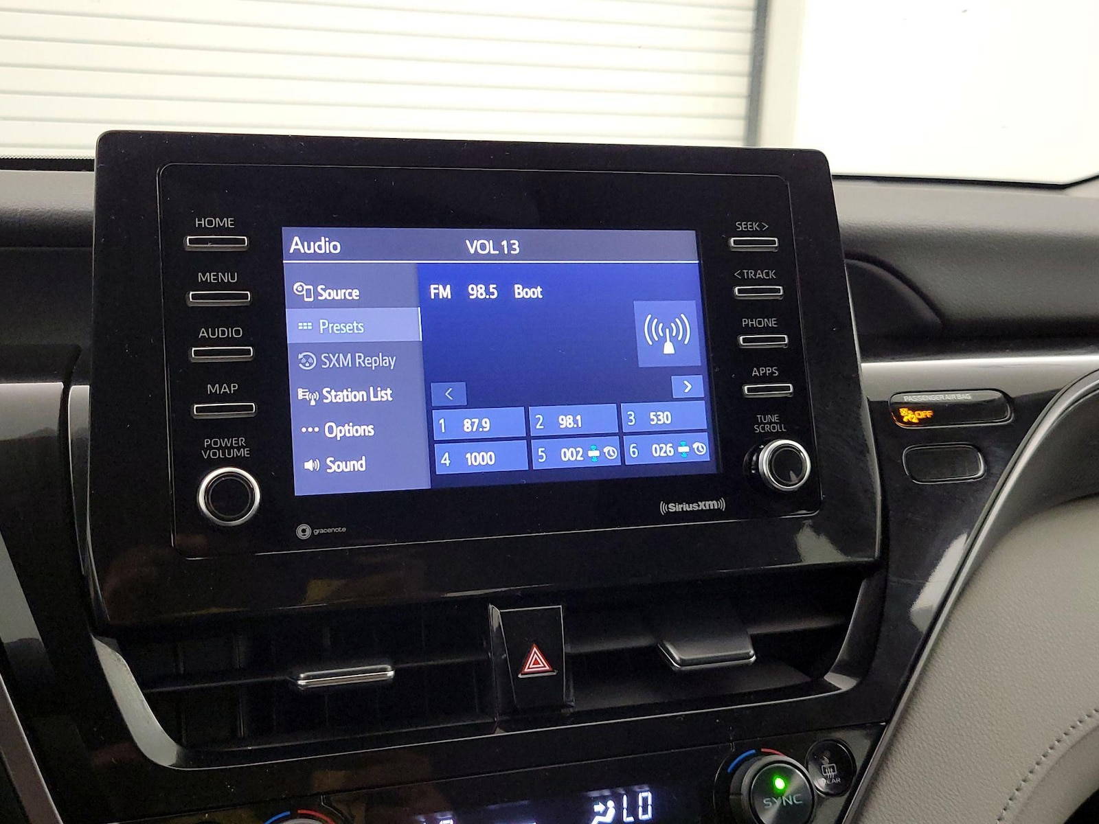 2023 Toyota Camry LE - Photo 16
