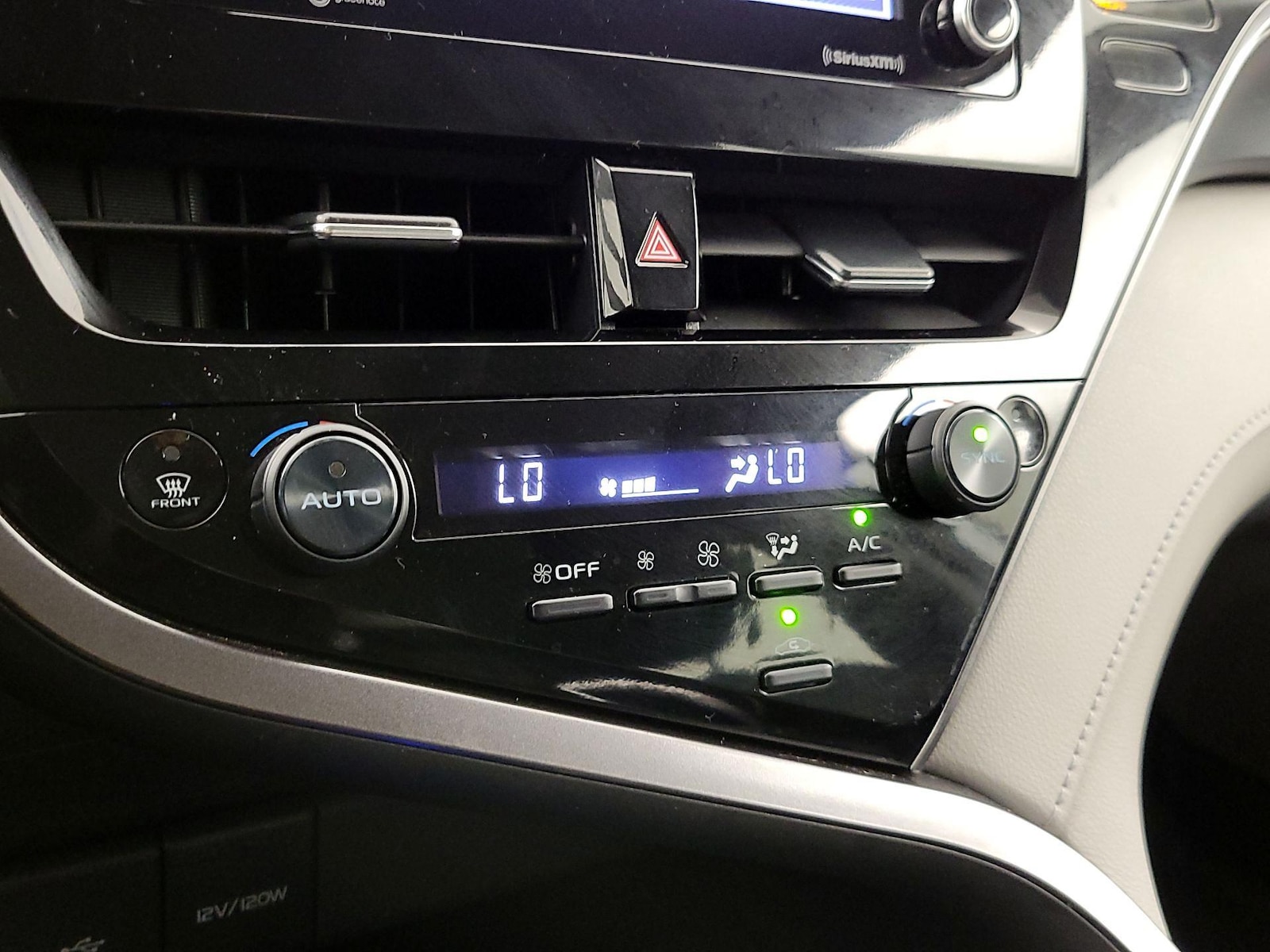 2023 Toyota Camry LE - Photo 17
